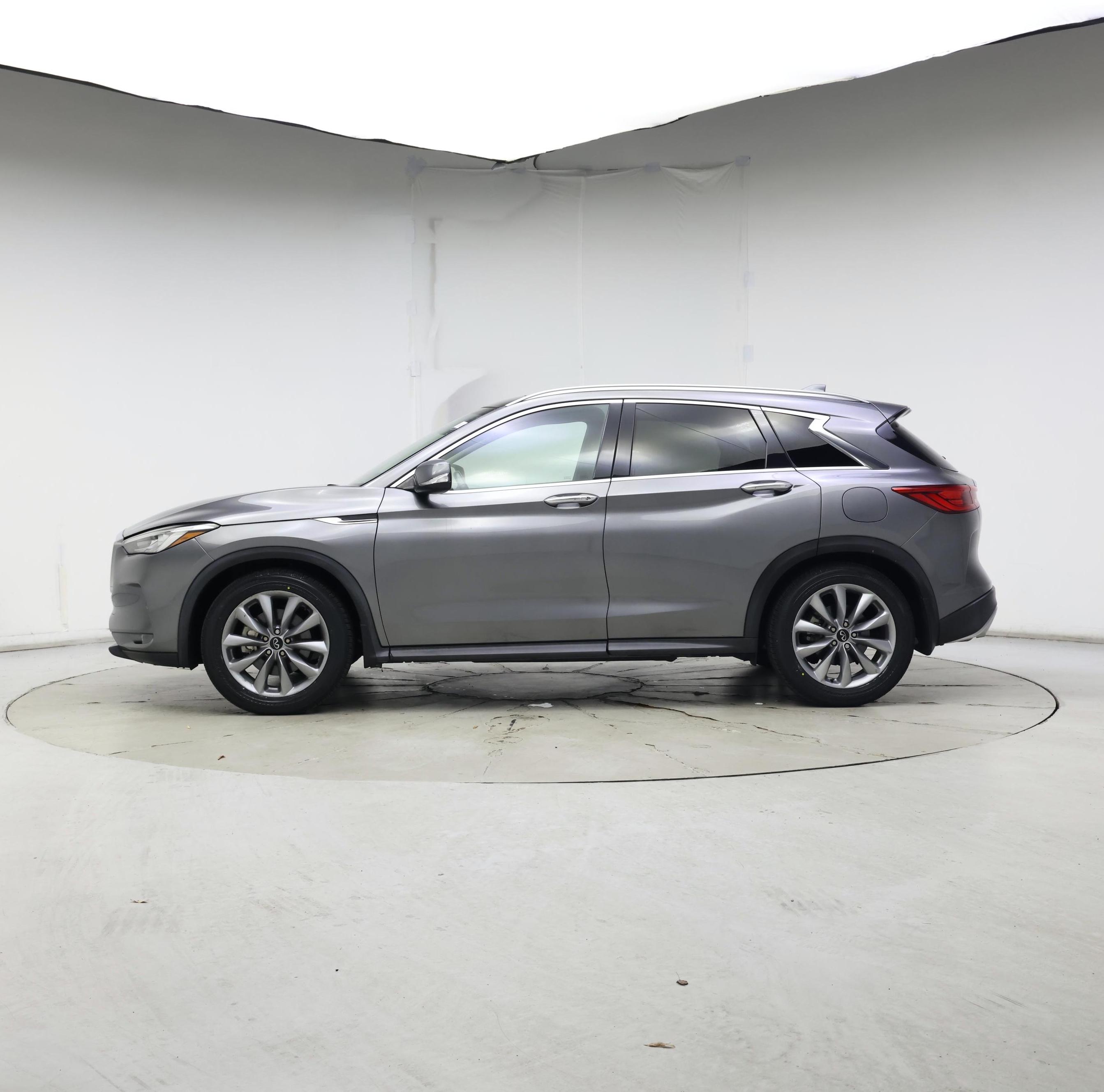 Thumbnail: 2021 INFINITI QX50 - 3
