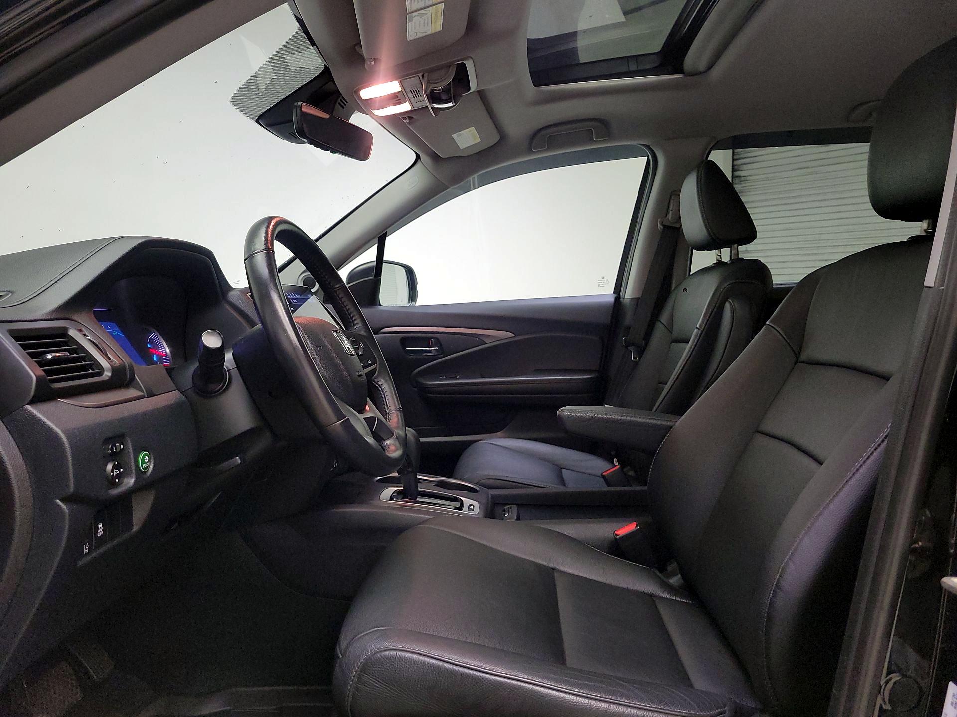 Thumbnail: 2020 Honda Pilot - 11