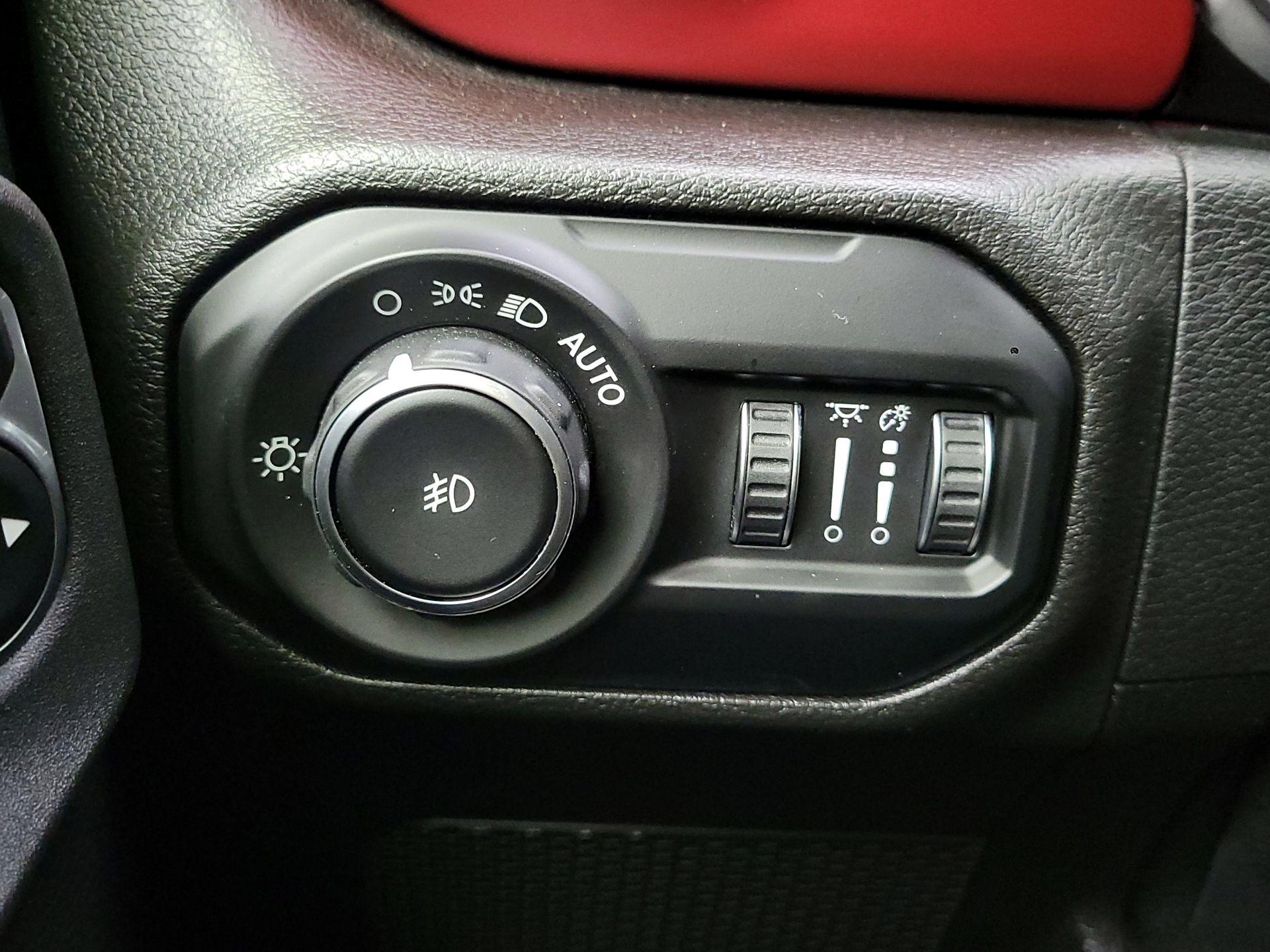 Thumbnail: 2021 Jeep Wrangler - 13