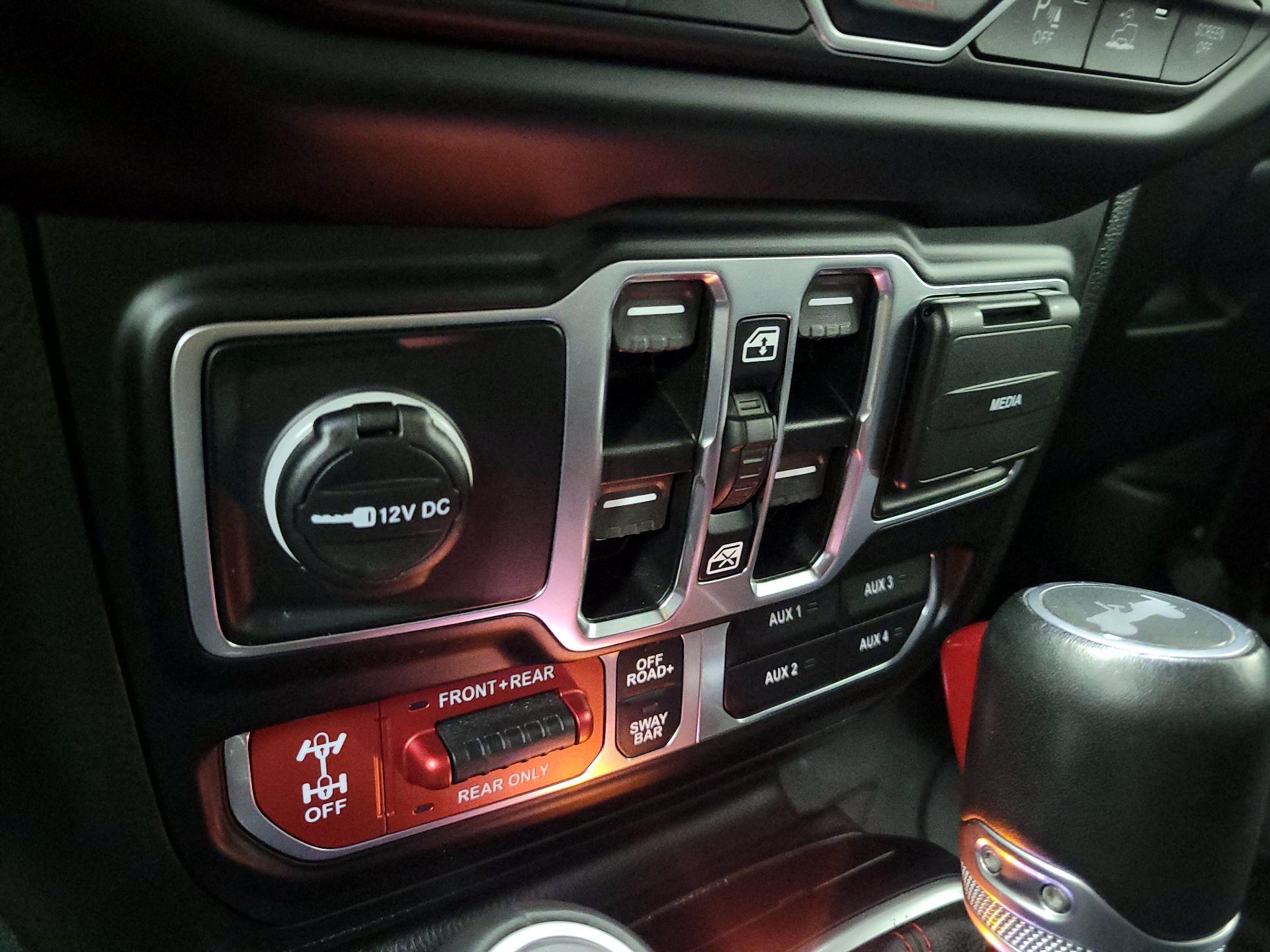 Thumbnail: 2021 Jeep Wrangler - 19