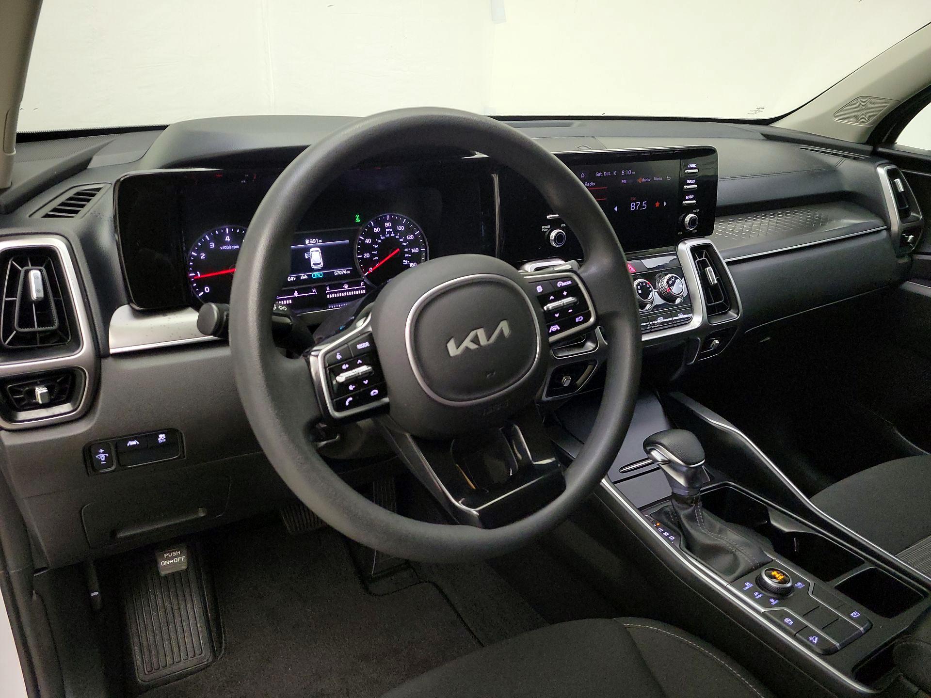 Thumbnail: 2023 Kia Sorento - 9