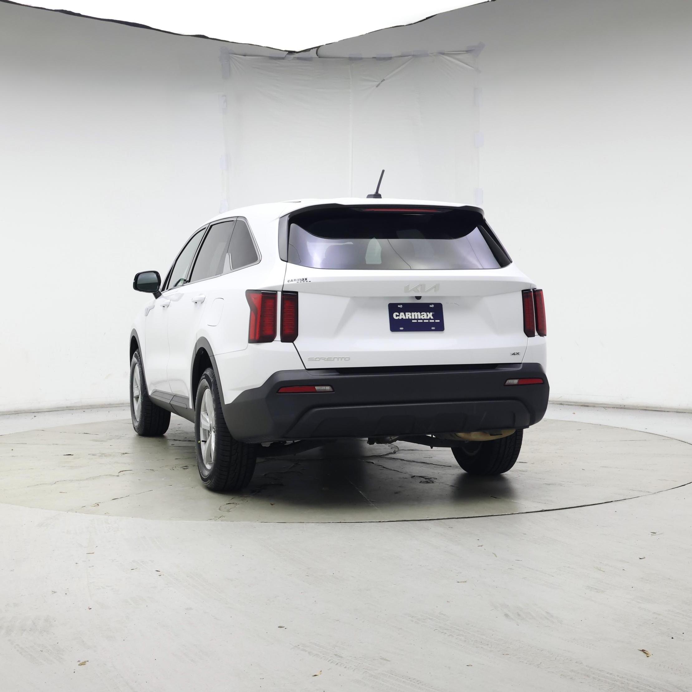 Thumbnail: 2023 Kia Sorento - 6