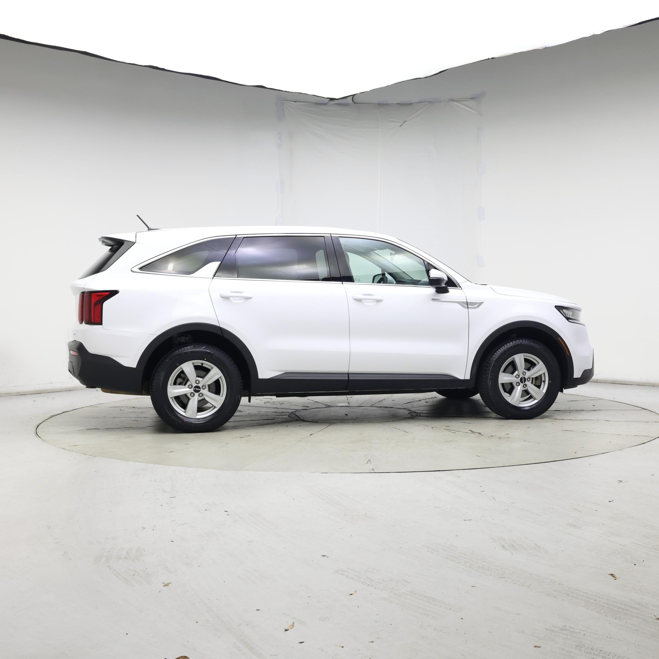Thumbnail: 2023 Kia Sorento - 7