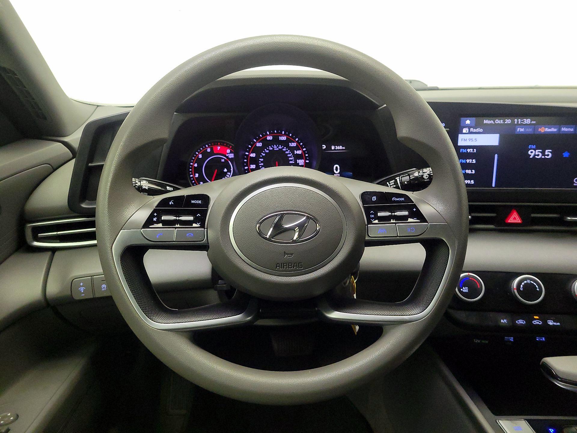 Thumbnail: 2021 Hyundai Elantra - 10