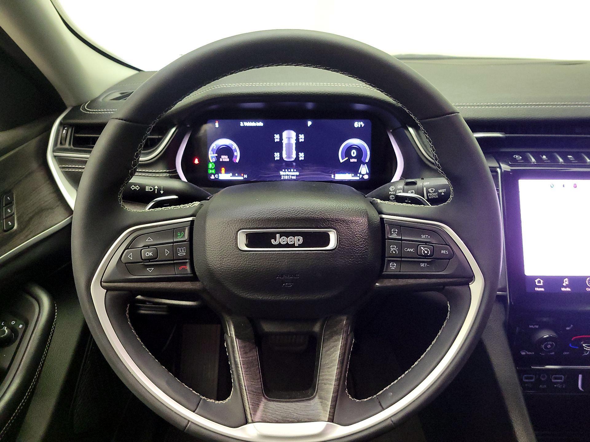 Thumbnail: 2023 Jeep Grand Cherokee - 10