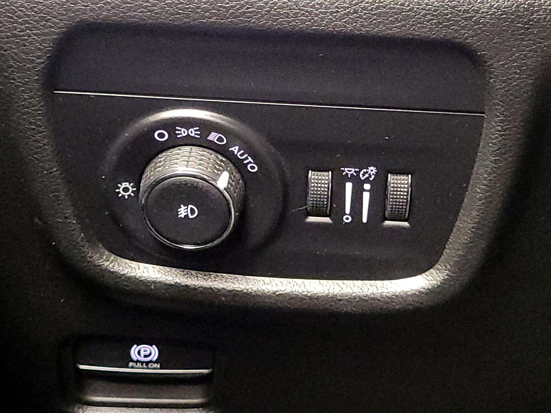 Thumbnail: 2023 Jeep Grand Cherokee - 13