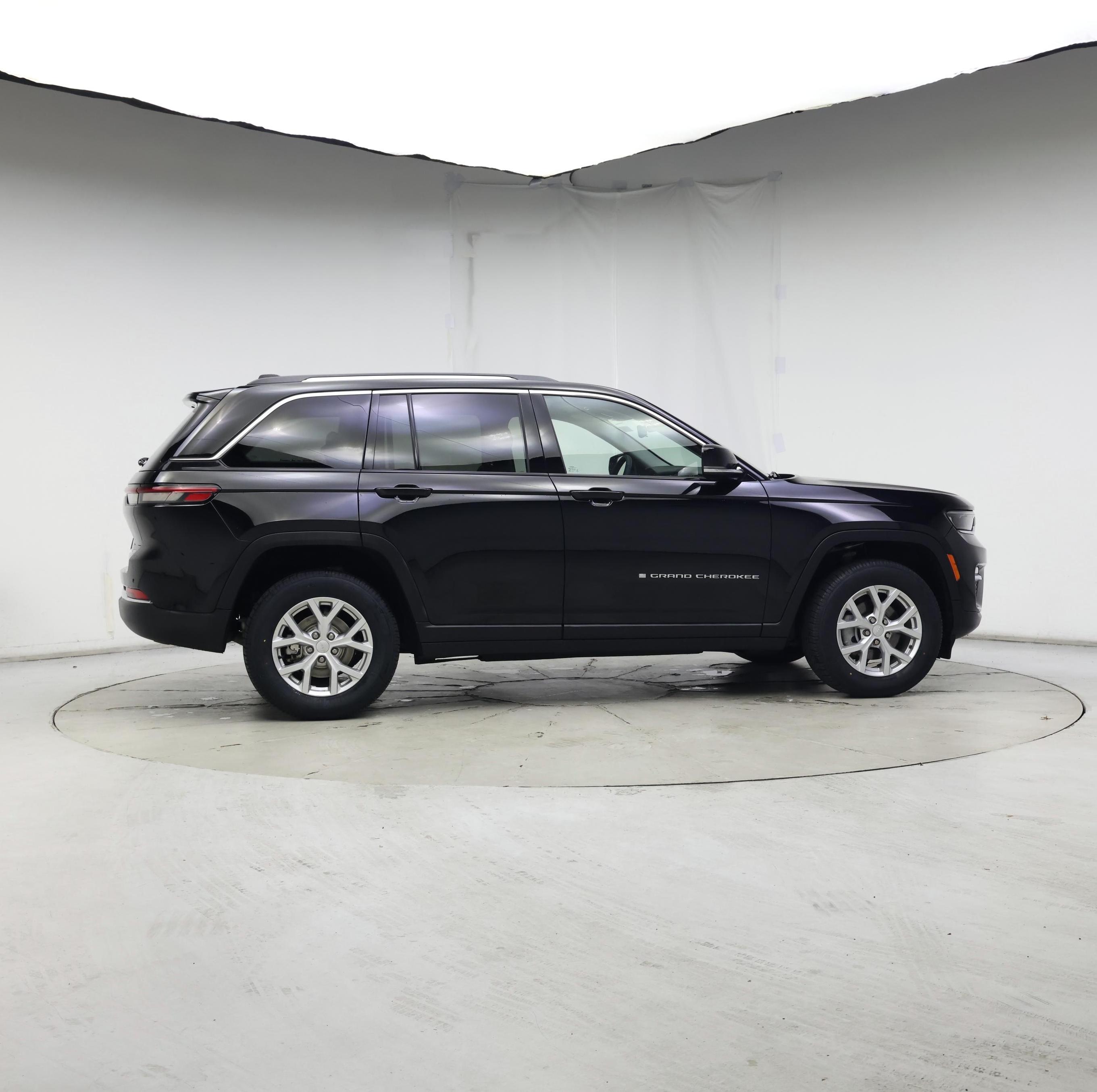 Thumbnail: 2023 Jeep Grand Cherokee - 7