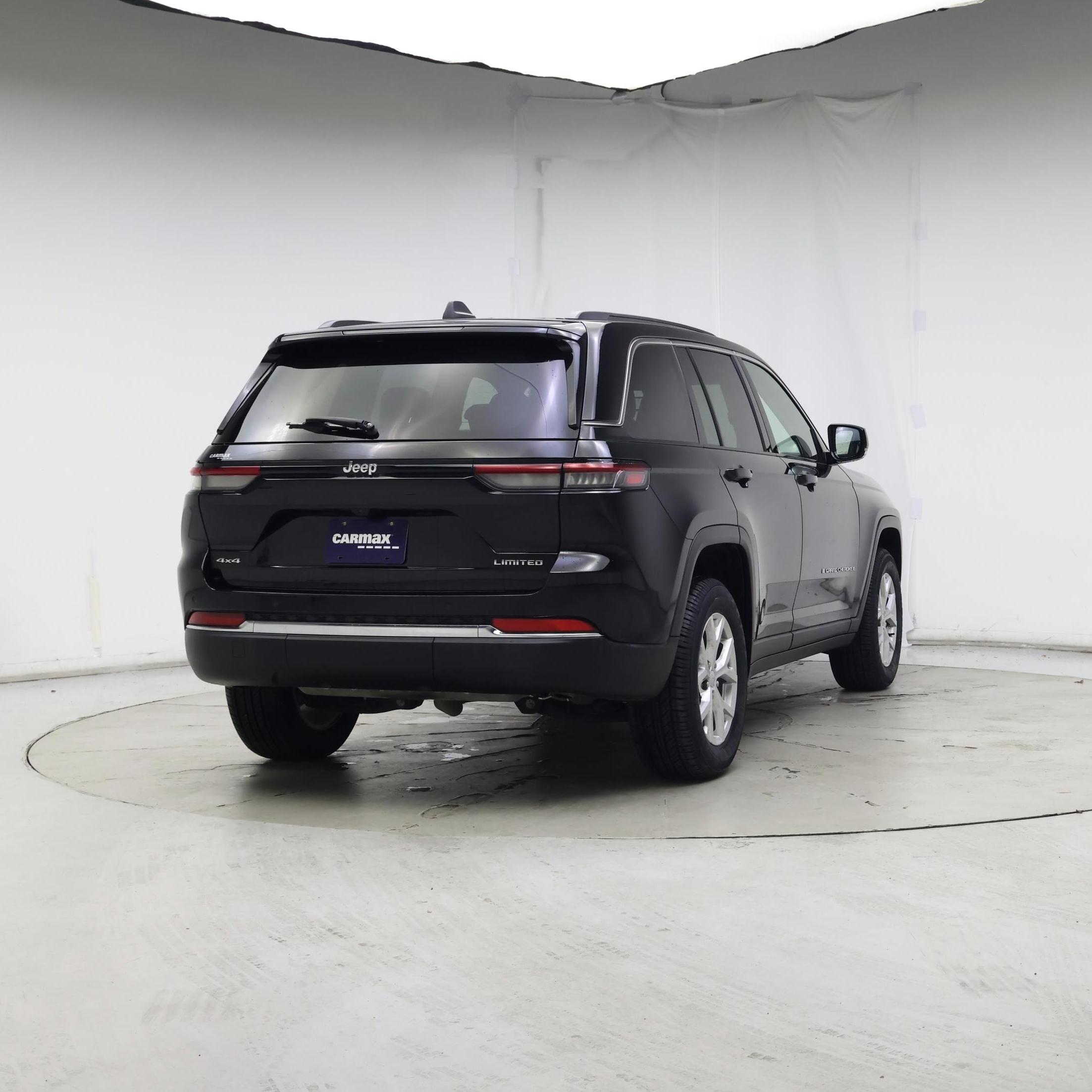 Thumbnail: 2023 Jeep Grand Cherokee - 8