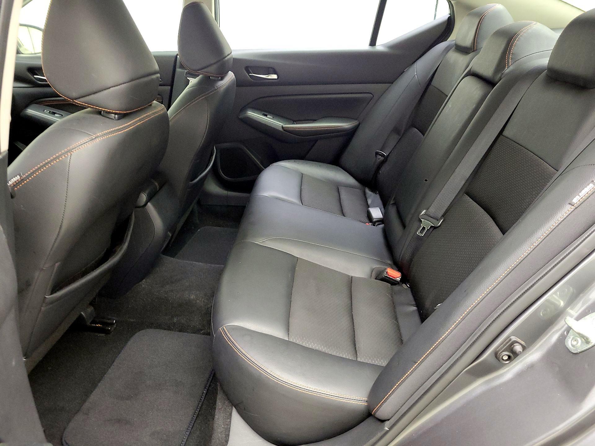 Thumbnail: 2019 Nissan Altima - 19
