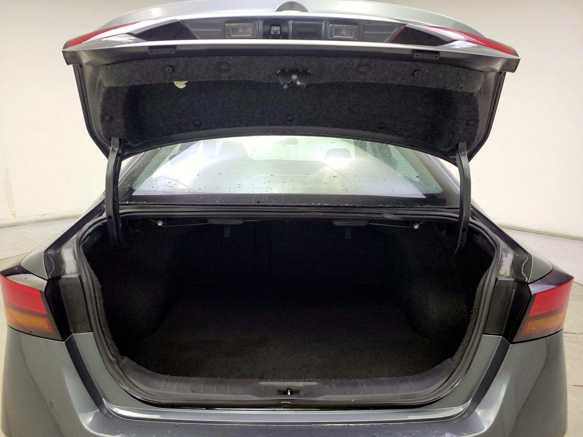 Thumbnail: 2019 Nissan Altima - 20