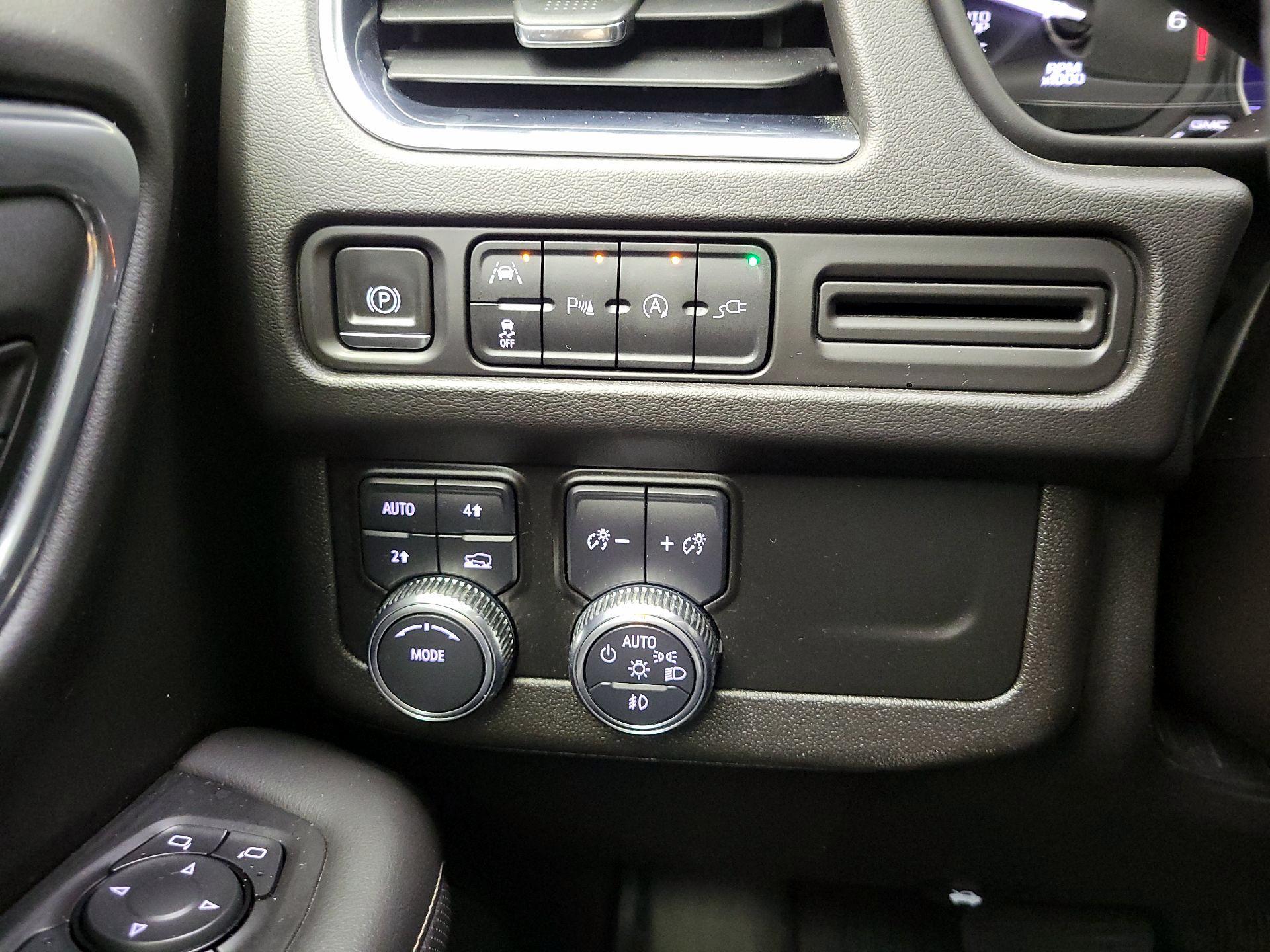 Thumbnail: 2021 GMC Yukon - 13