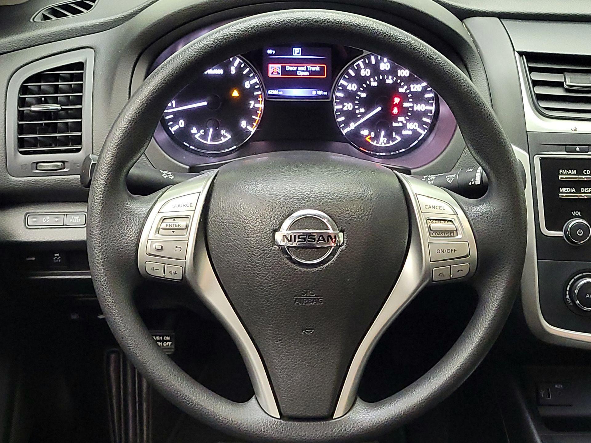 Thumbnail: 2018 Nissan Altima - 10