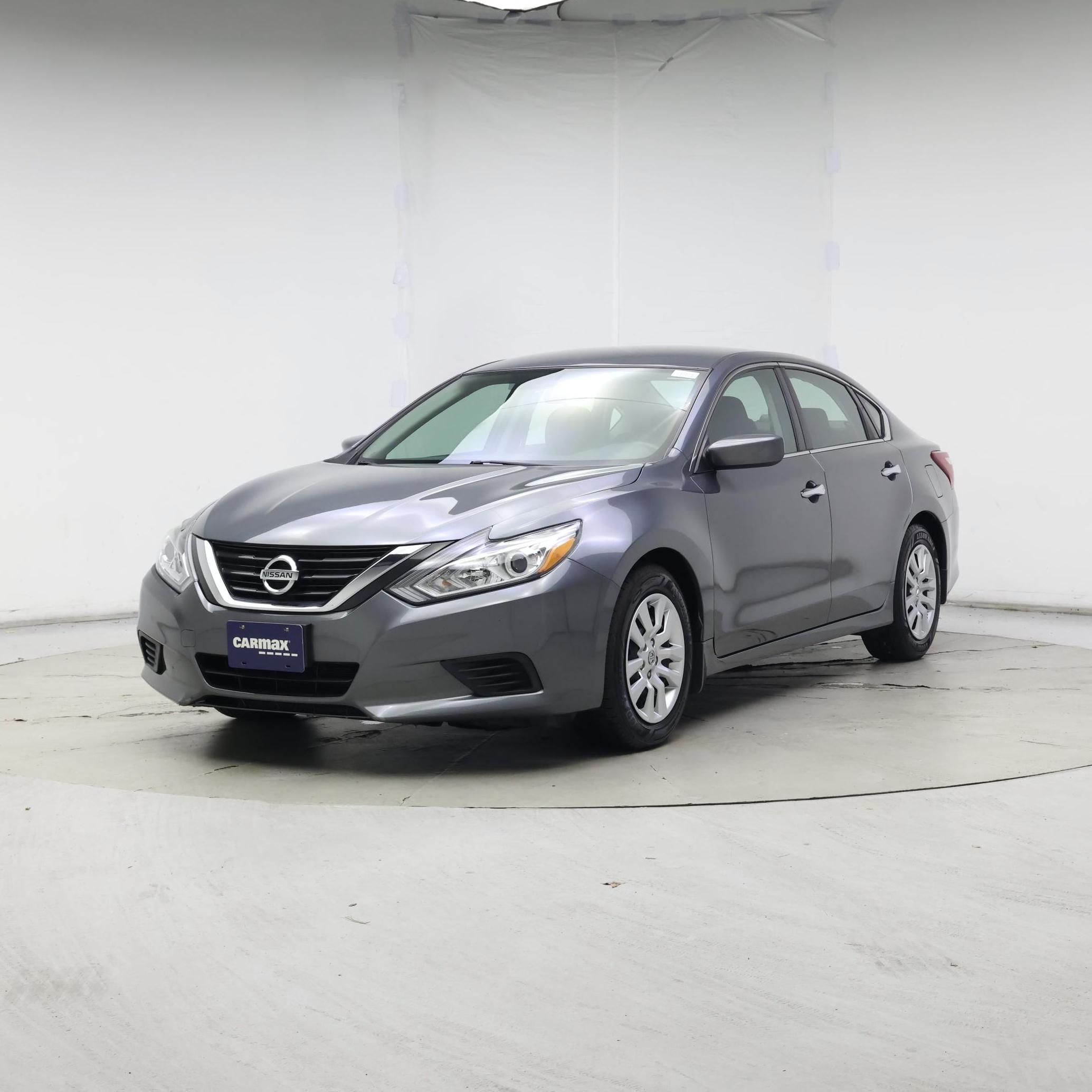 Thumbnail: 2018 Nissan Altima - 4