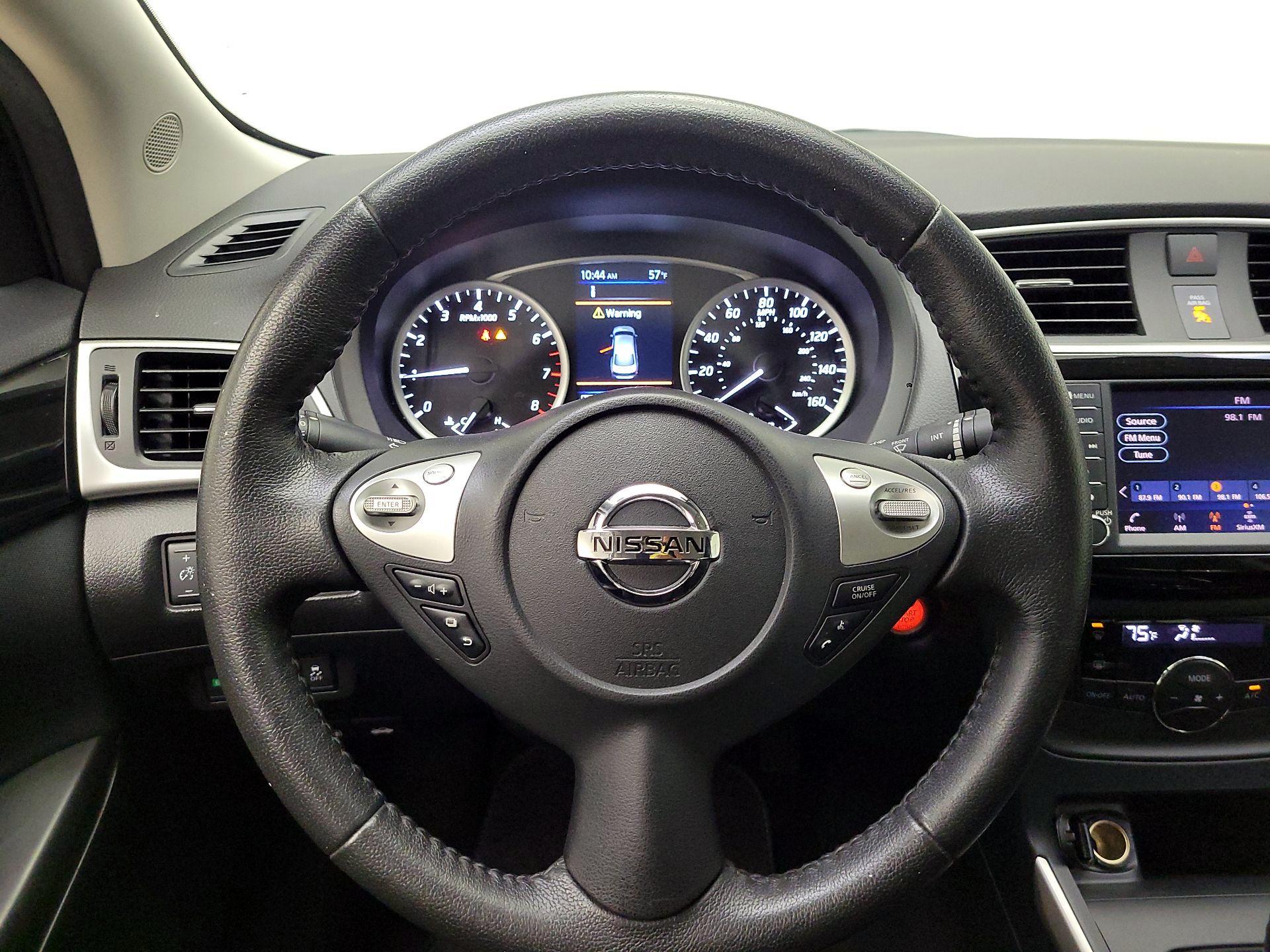 Thumbnail: 2019 Nissan Sentra - 10