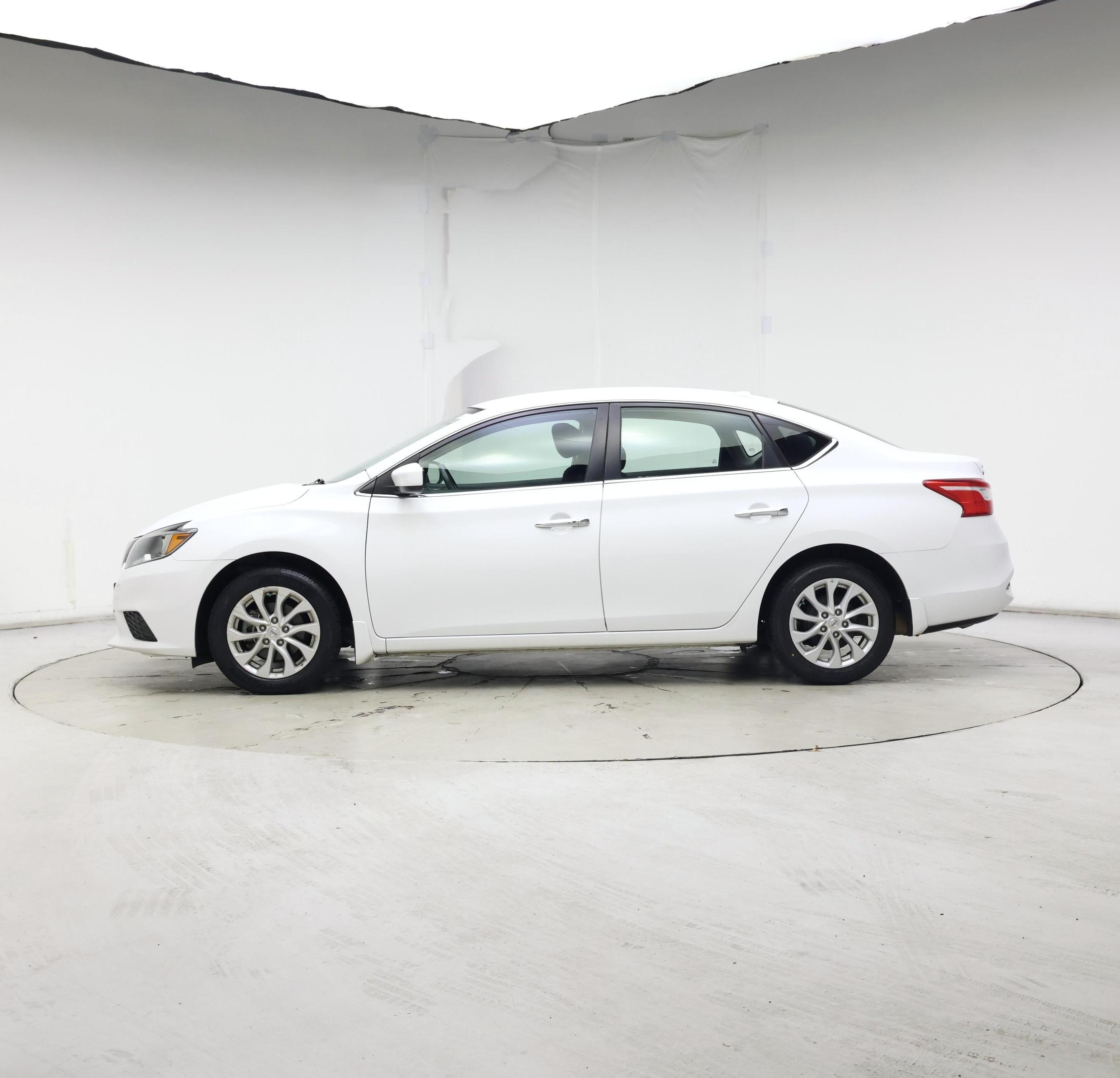 Thumbnail: 2019 Nissan Sentra - 3