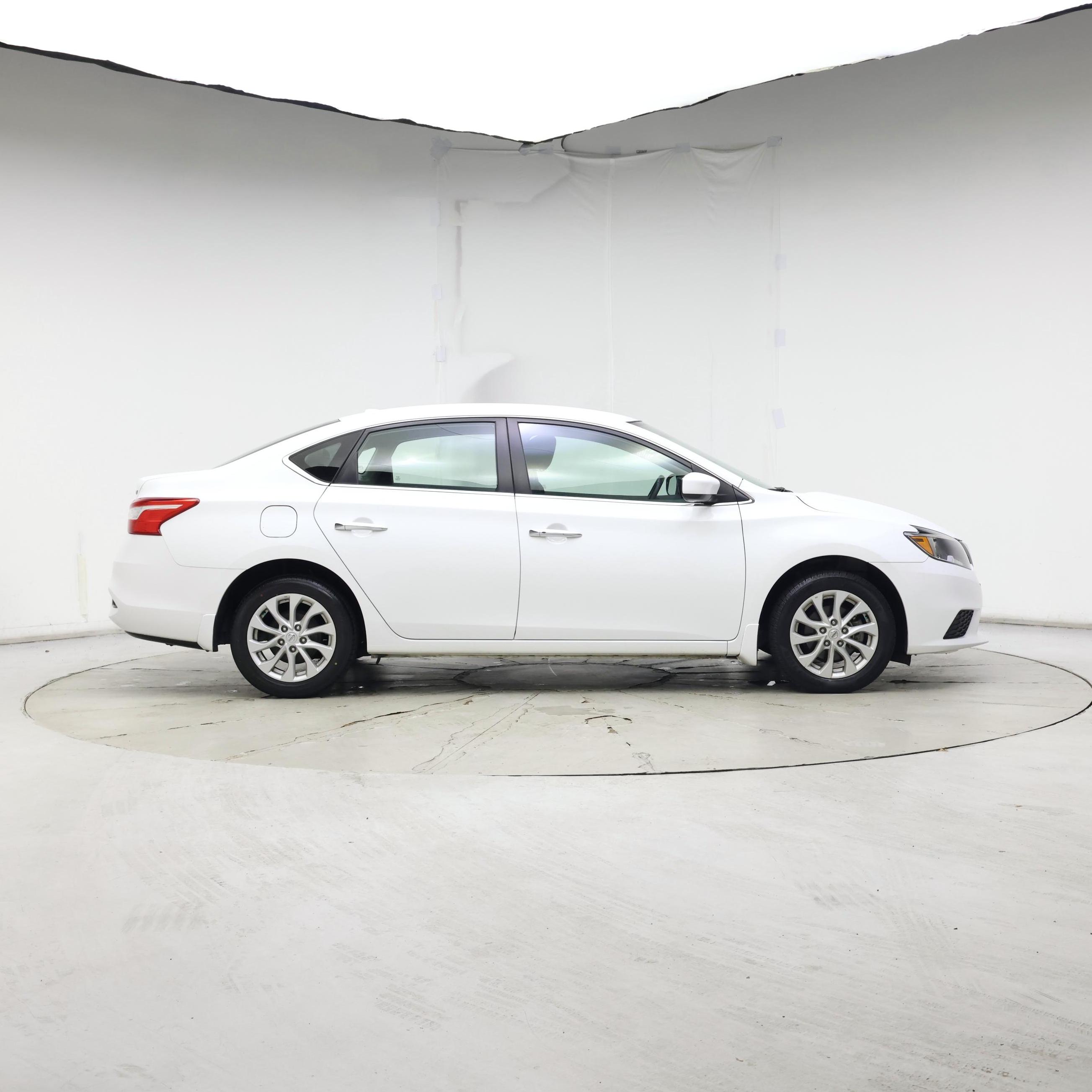 Thumbnail: 2019 Nissan Sentra - 7