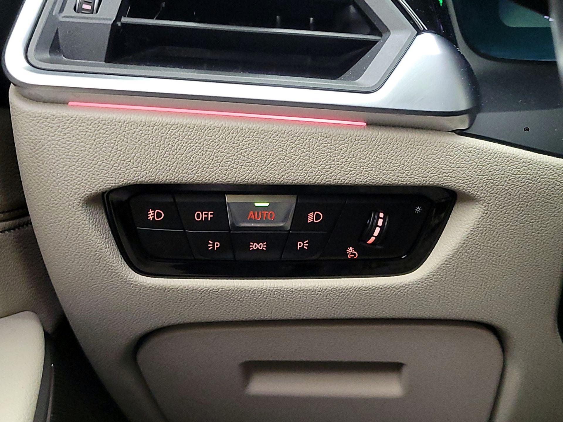 Thumbnail: 2021 BMW 3 Series - 13