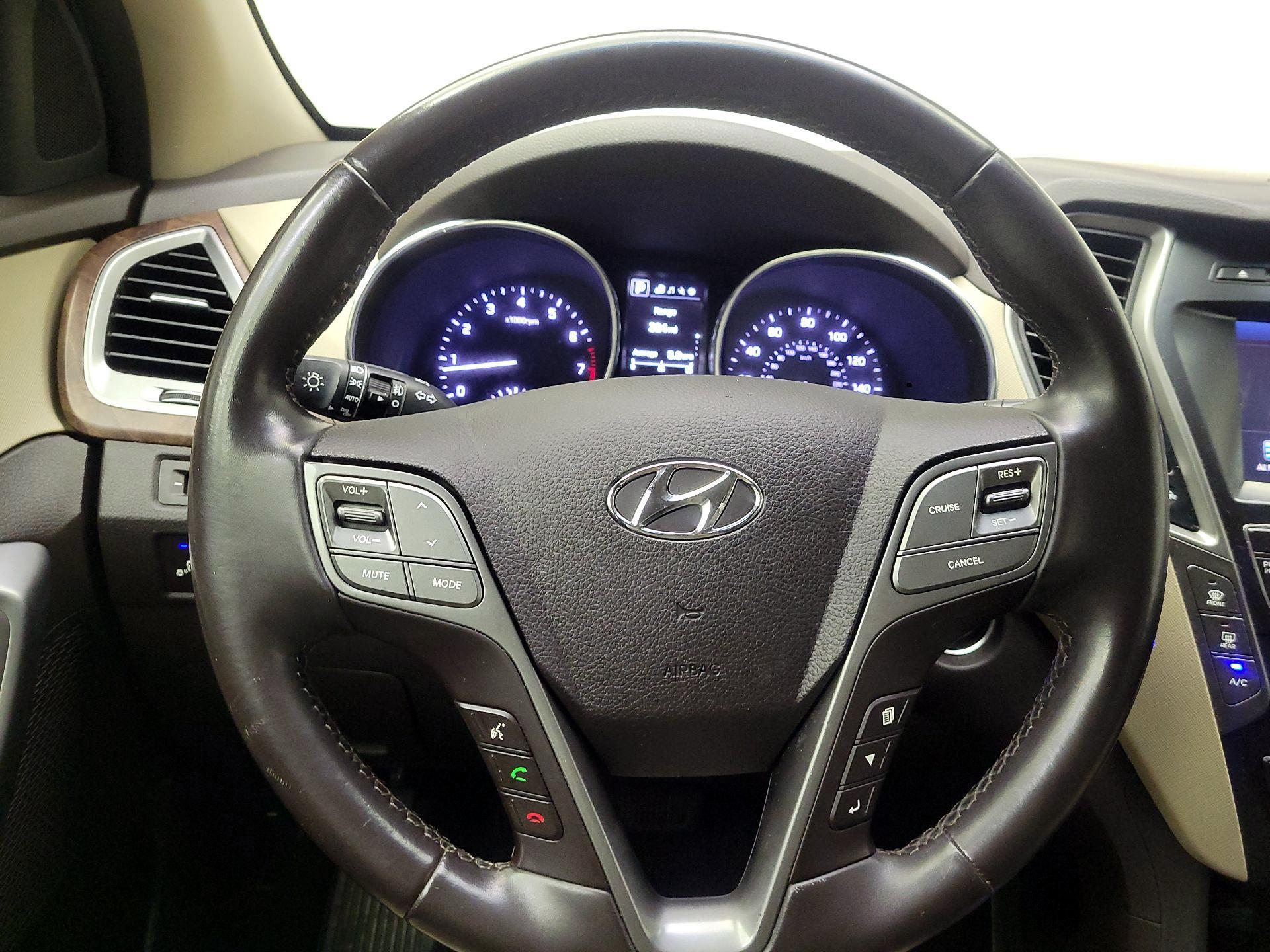 Thumbnail: 2017 Hyundai Santa Fe - 10