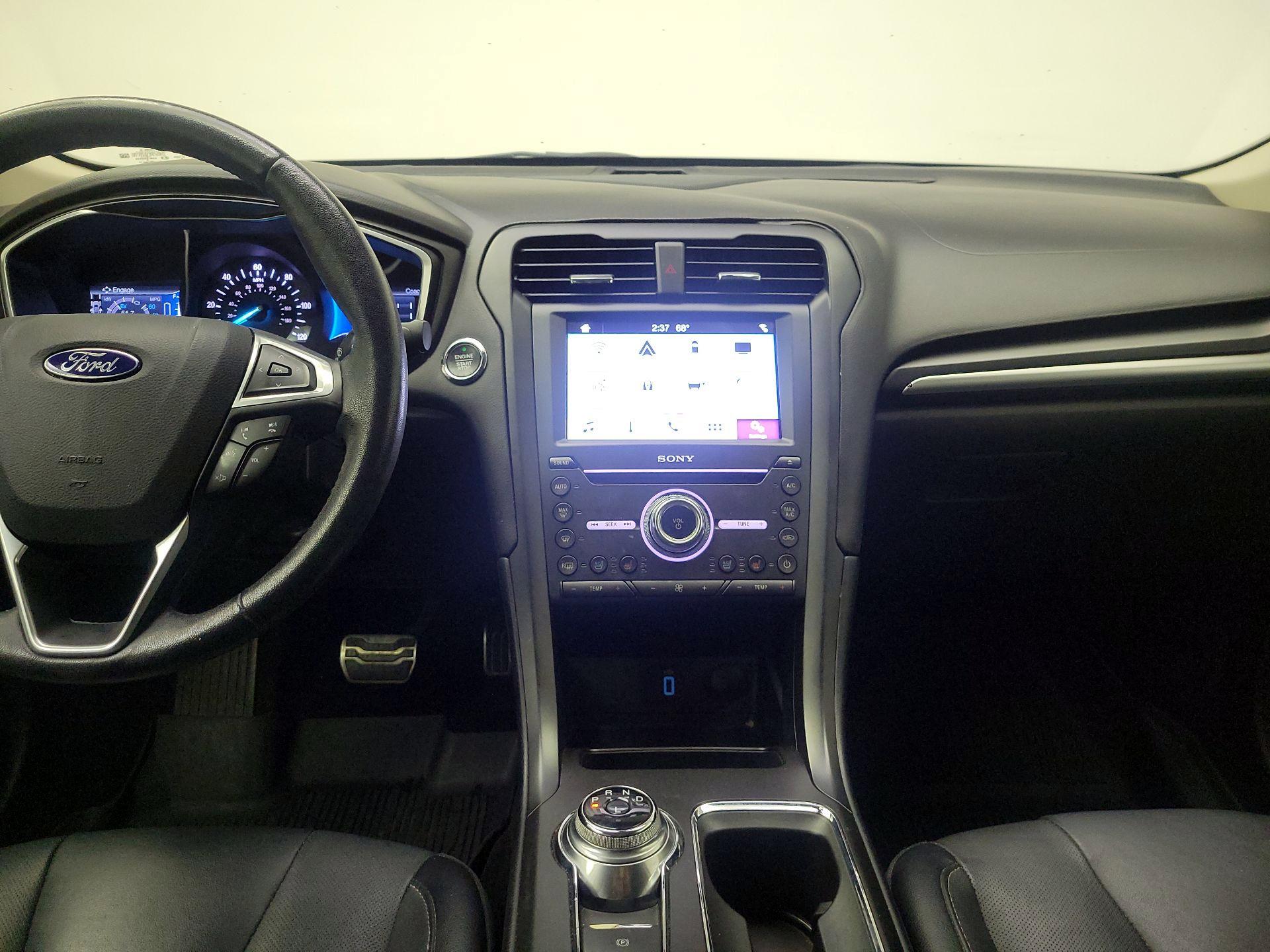 Thumbnail: 2017 Ford Fusion - 9