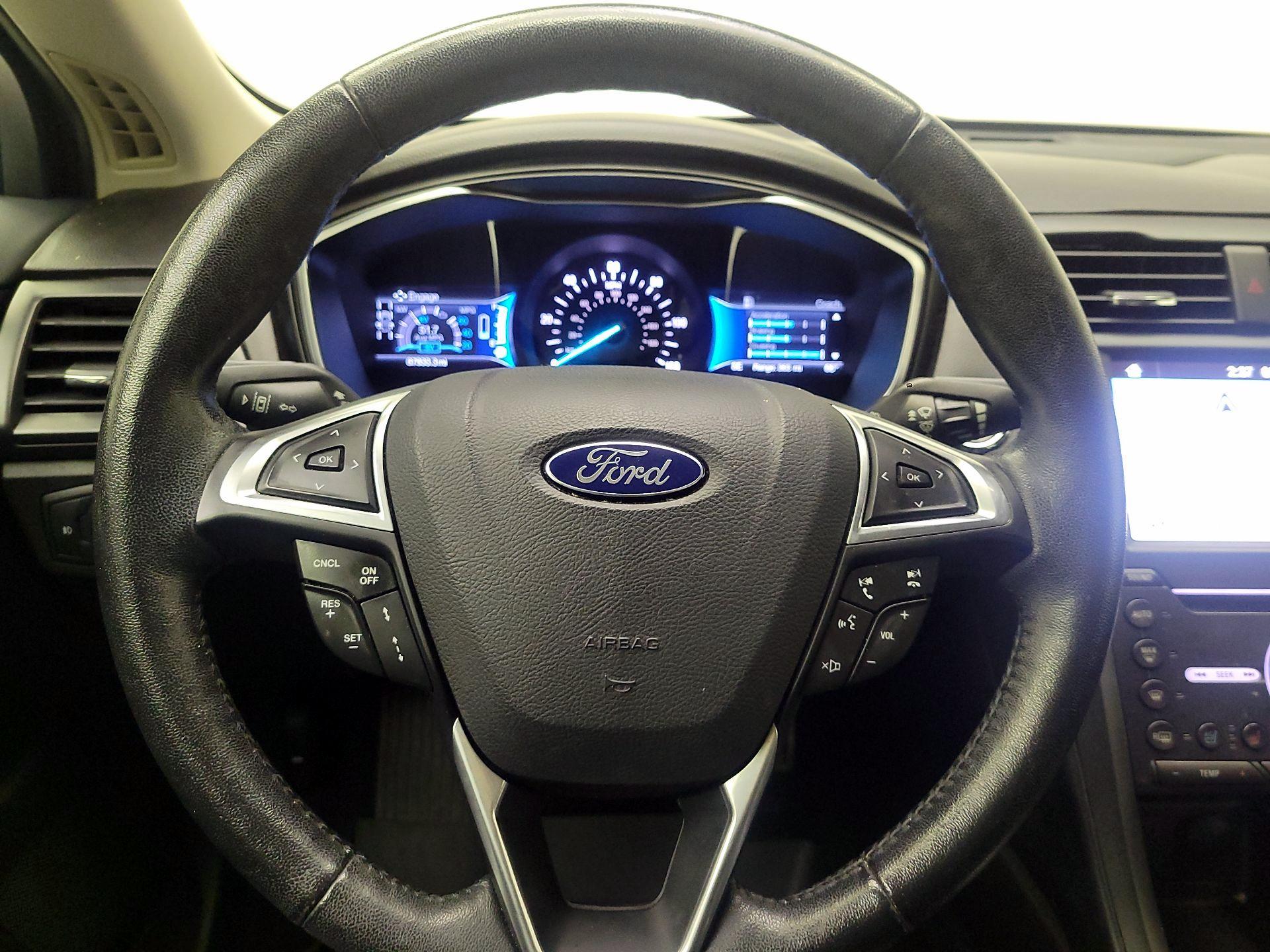 Thumbnail: 2017 Ford Fusion - 10