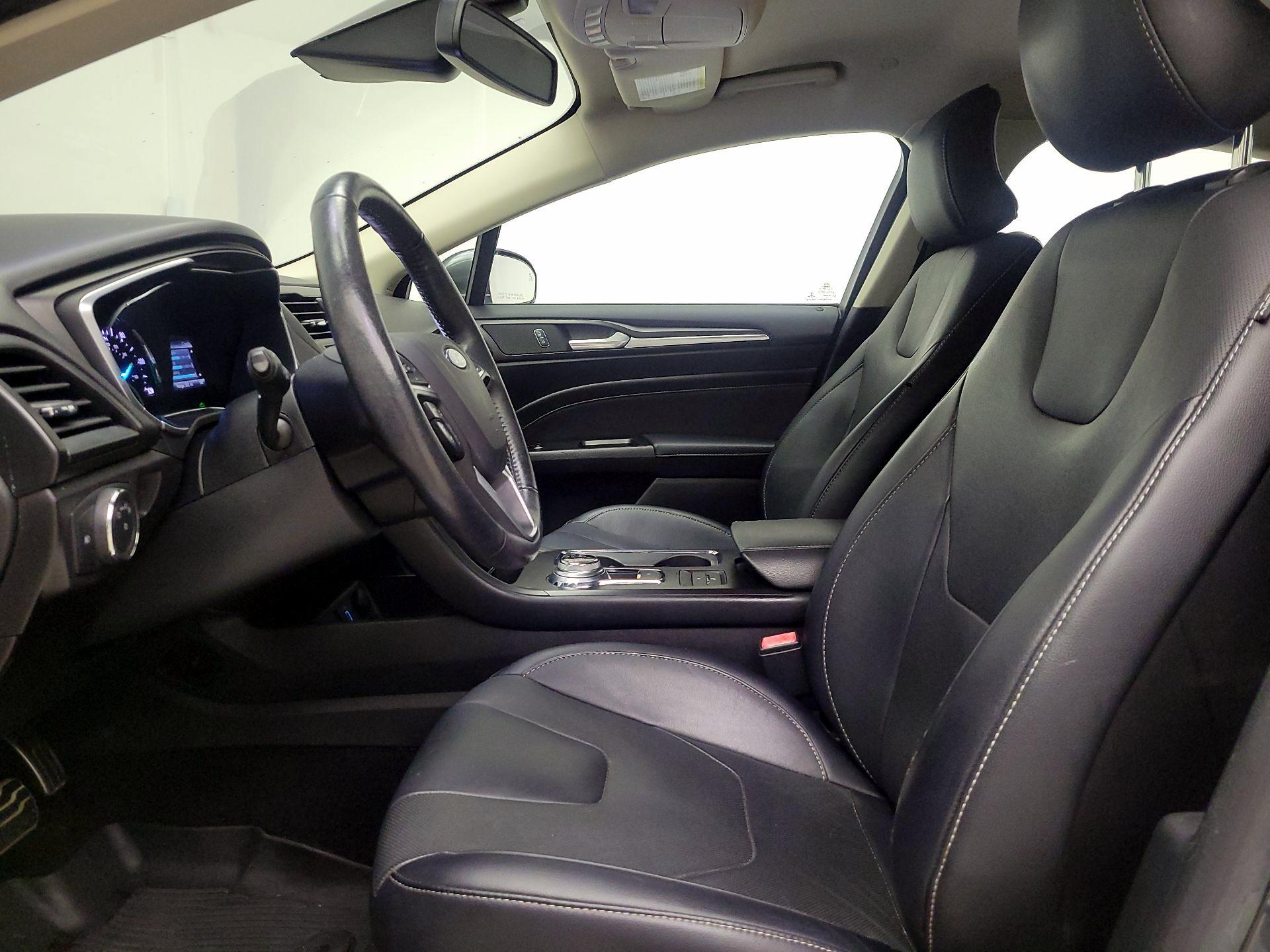 Thumbnail: 2017 Ford Fusion - 11