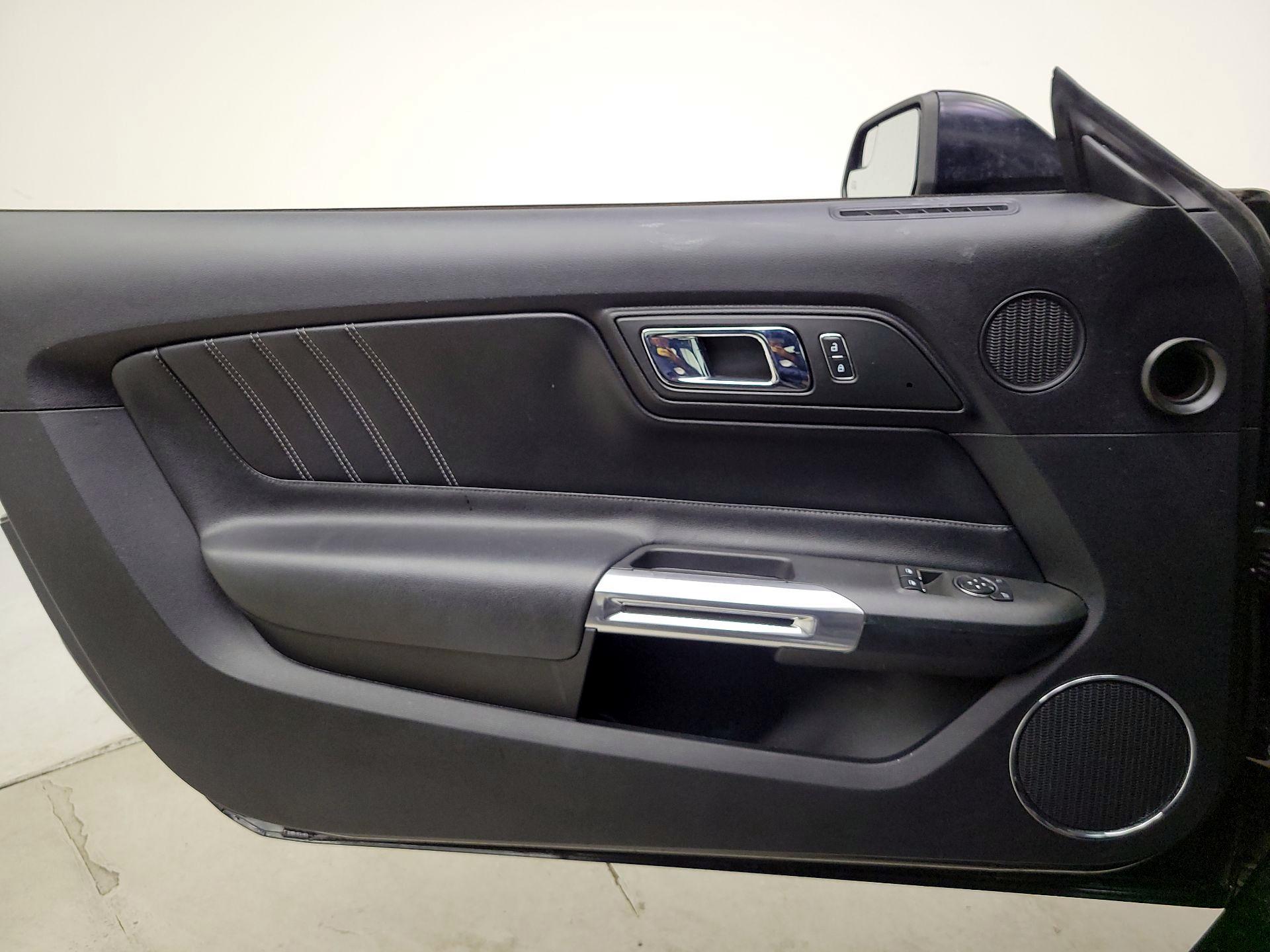 Thumbnail: 2017 Ford Mustang - 12