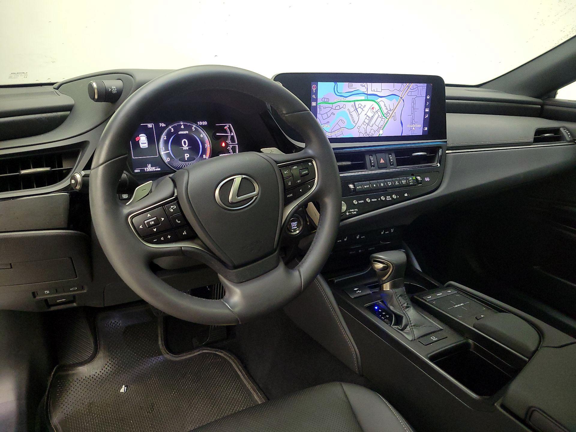 Thumbnail: 2022 Lexus ES - 9