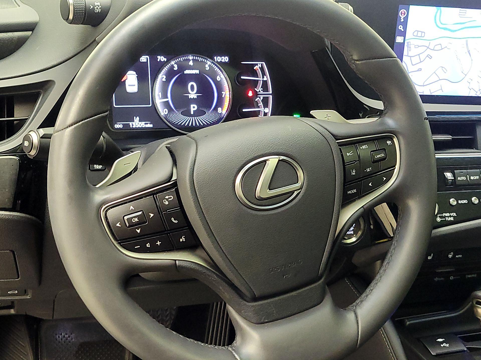 Thumbnail: 2022 Lexus ES - 10