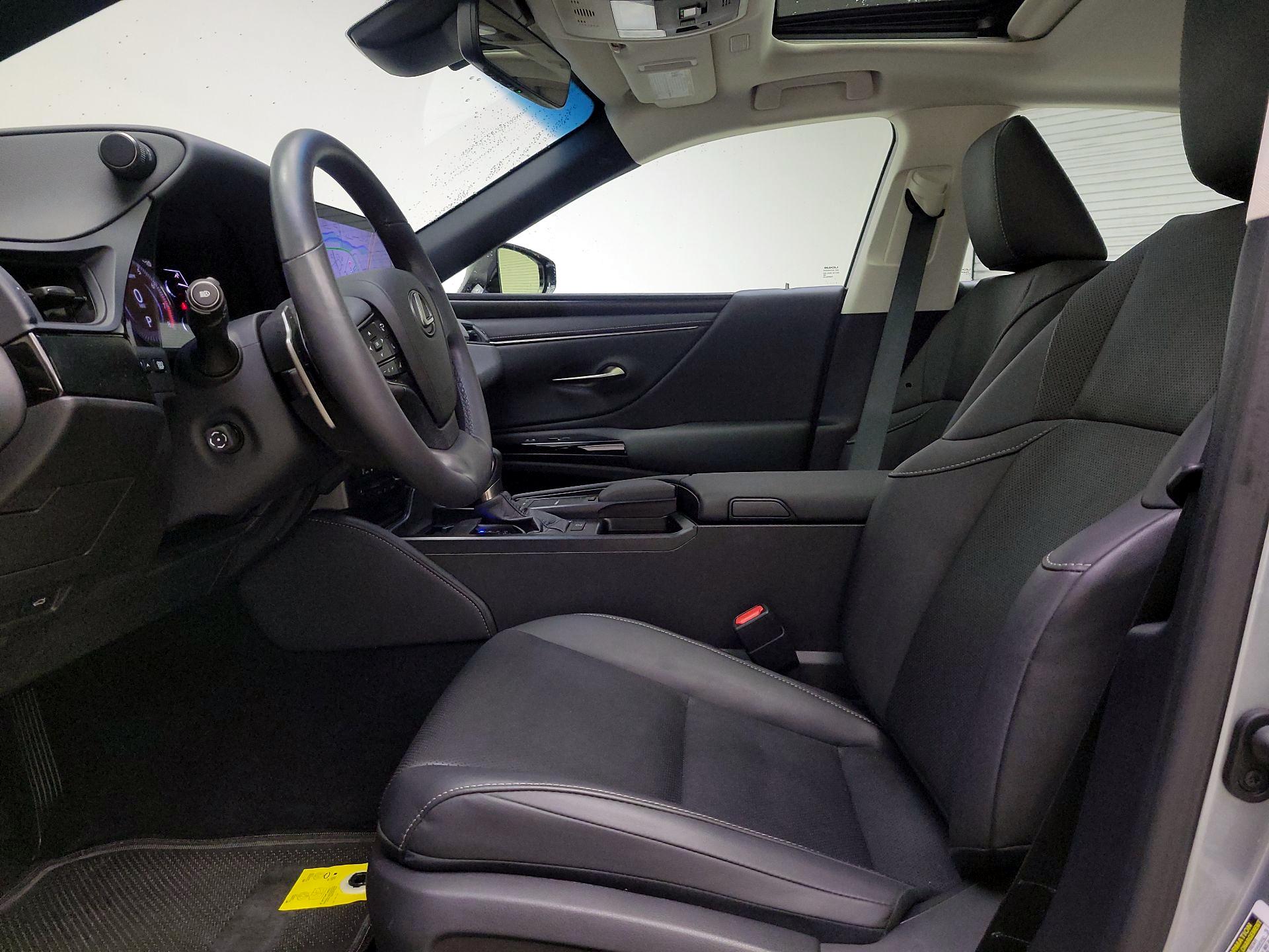 Thumbnail: 2022 Lexus ES - 11