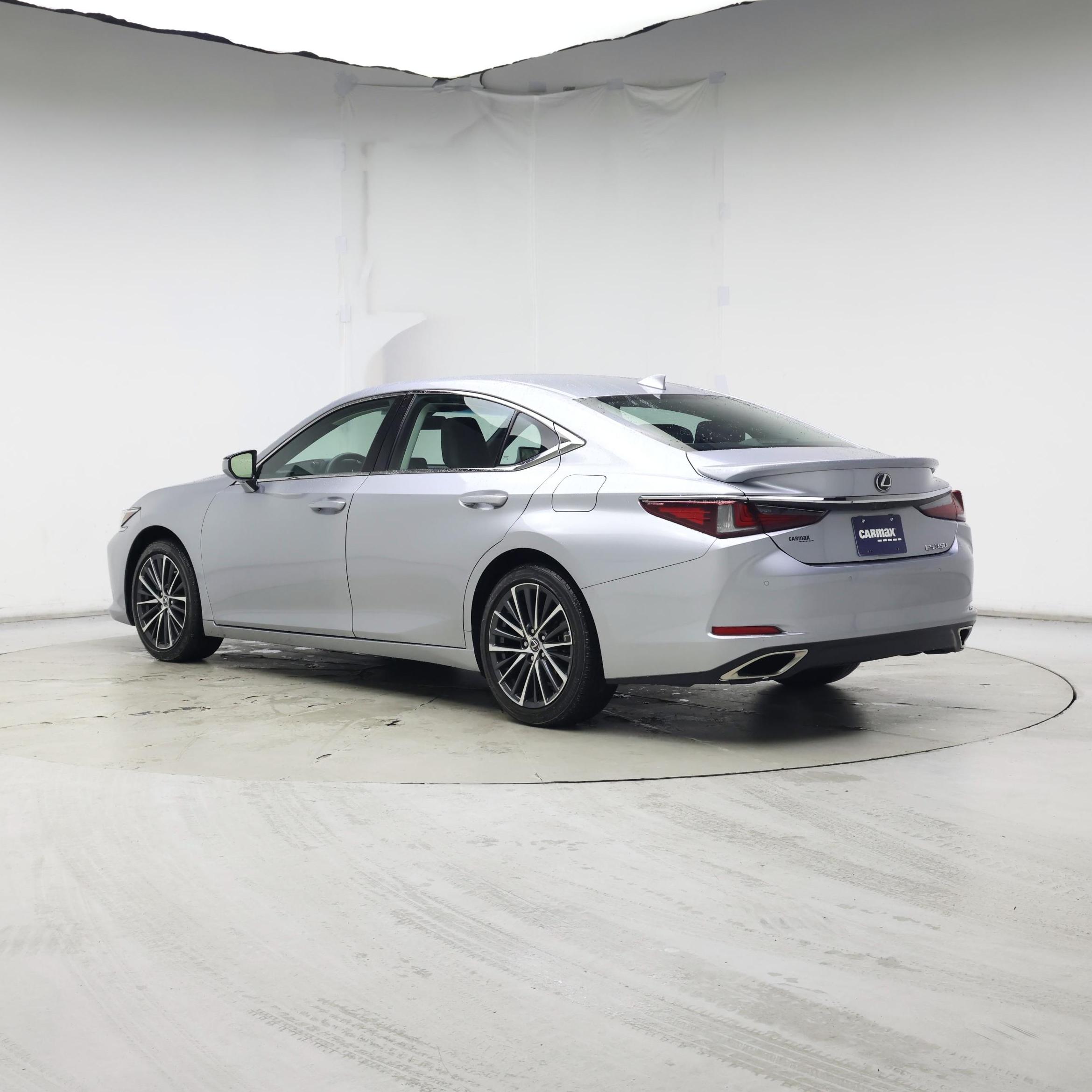 Thumbnail: 2022 Lexus ES - 2