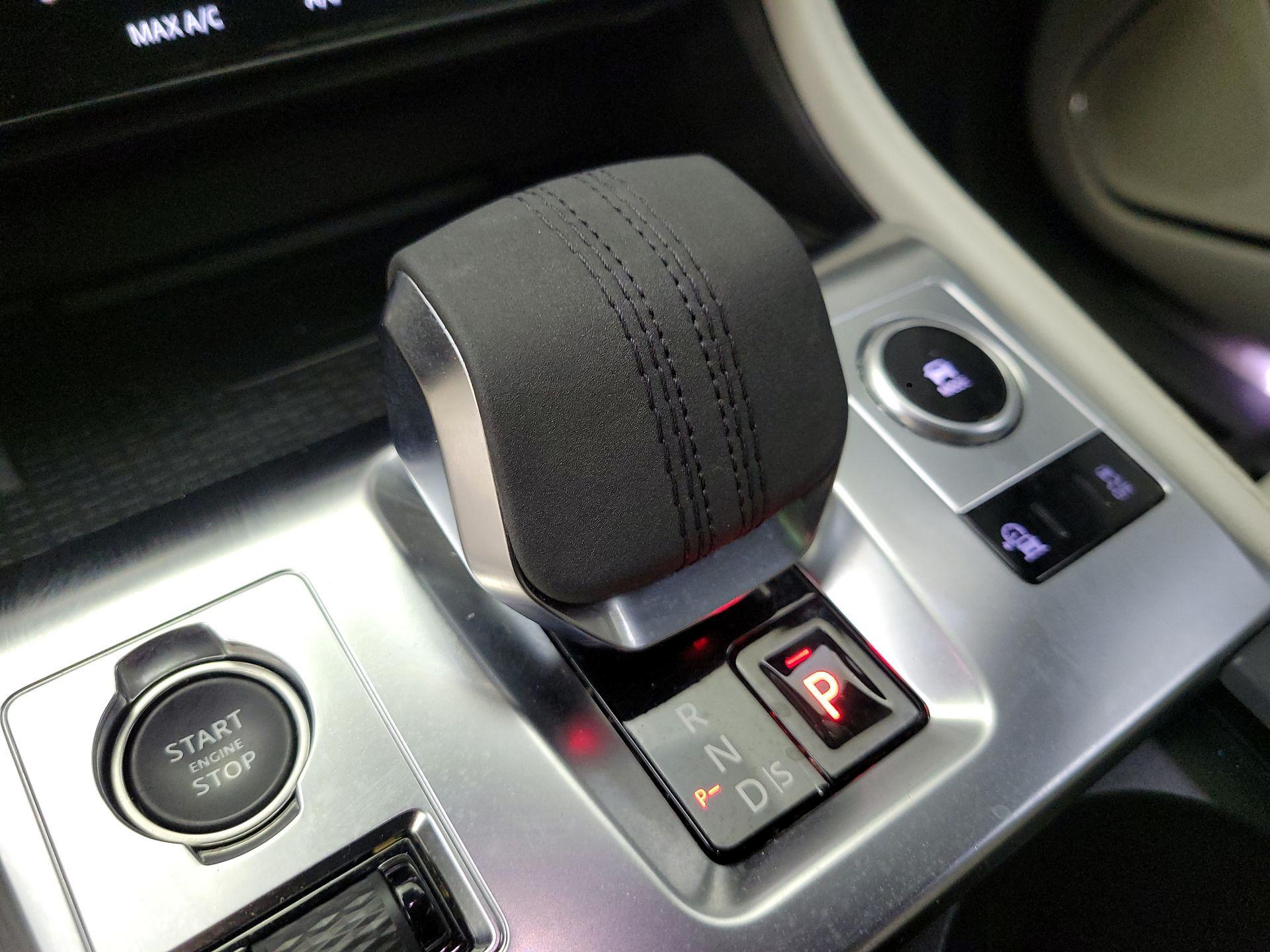 Thumbnail: 2023 Jaguar F-Pace - 18