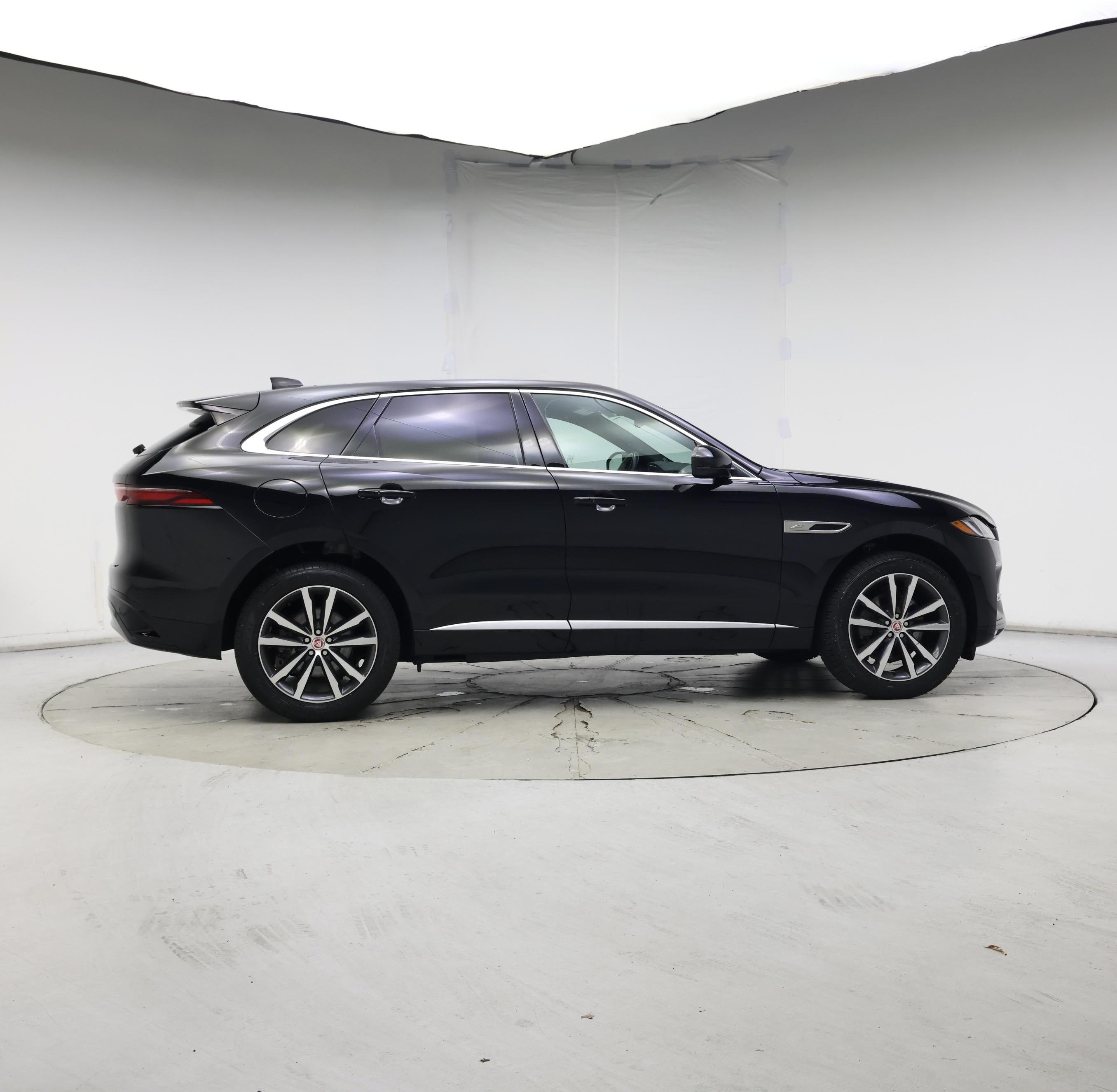 Thumbnail: 2023 Jaguar F-Pace - 7