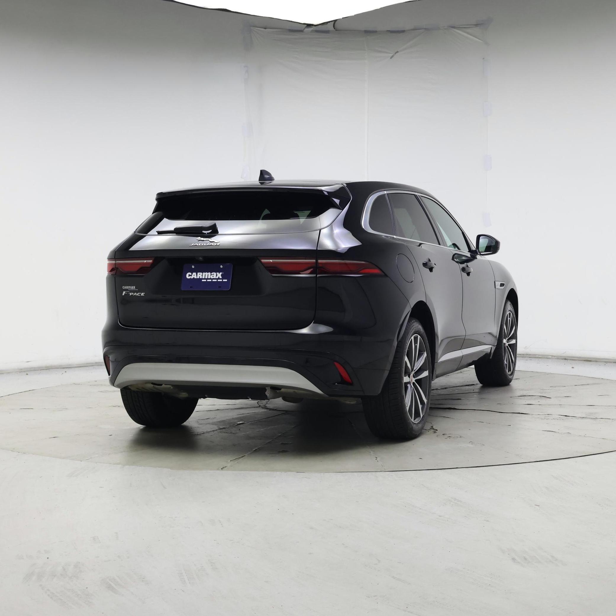 Thumbnail: 2023 Jaguar F-Pace - 8