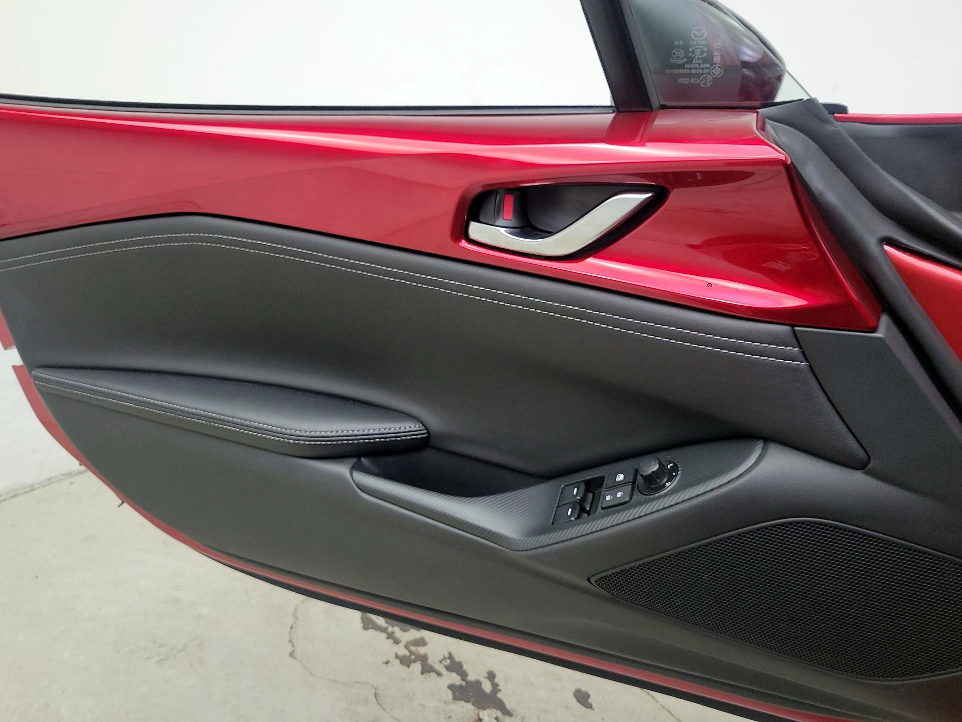 Thumbnail: 2025 Mazda MX-5 Miata - 12
