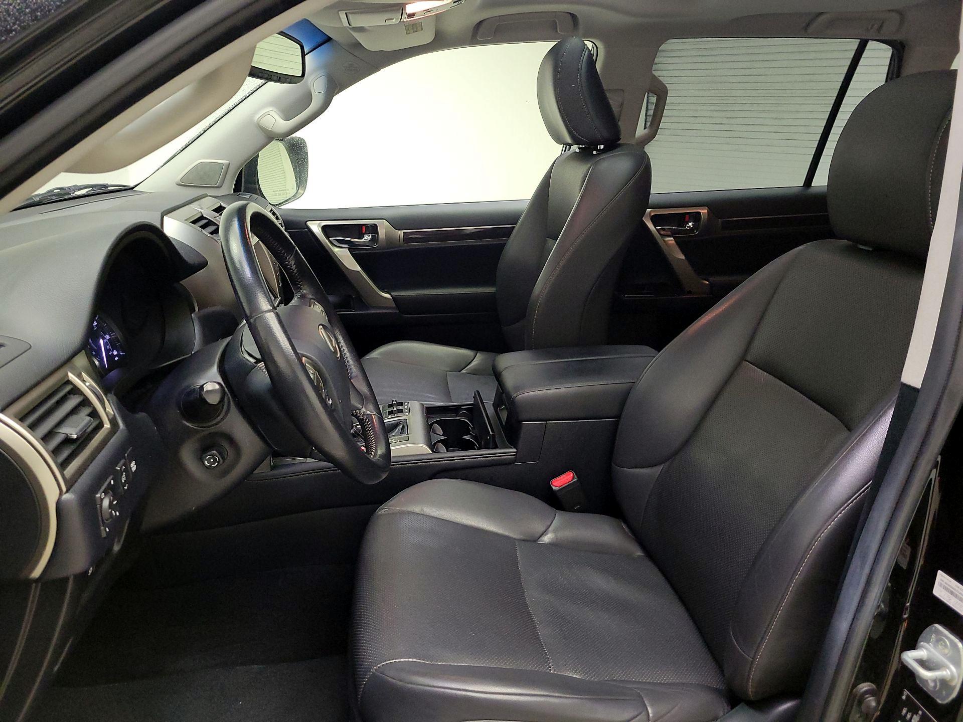 Thumbnail: 2015 Lexus GX - 11
