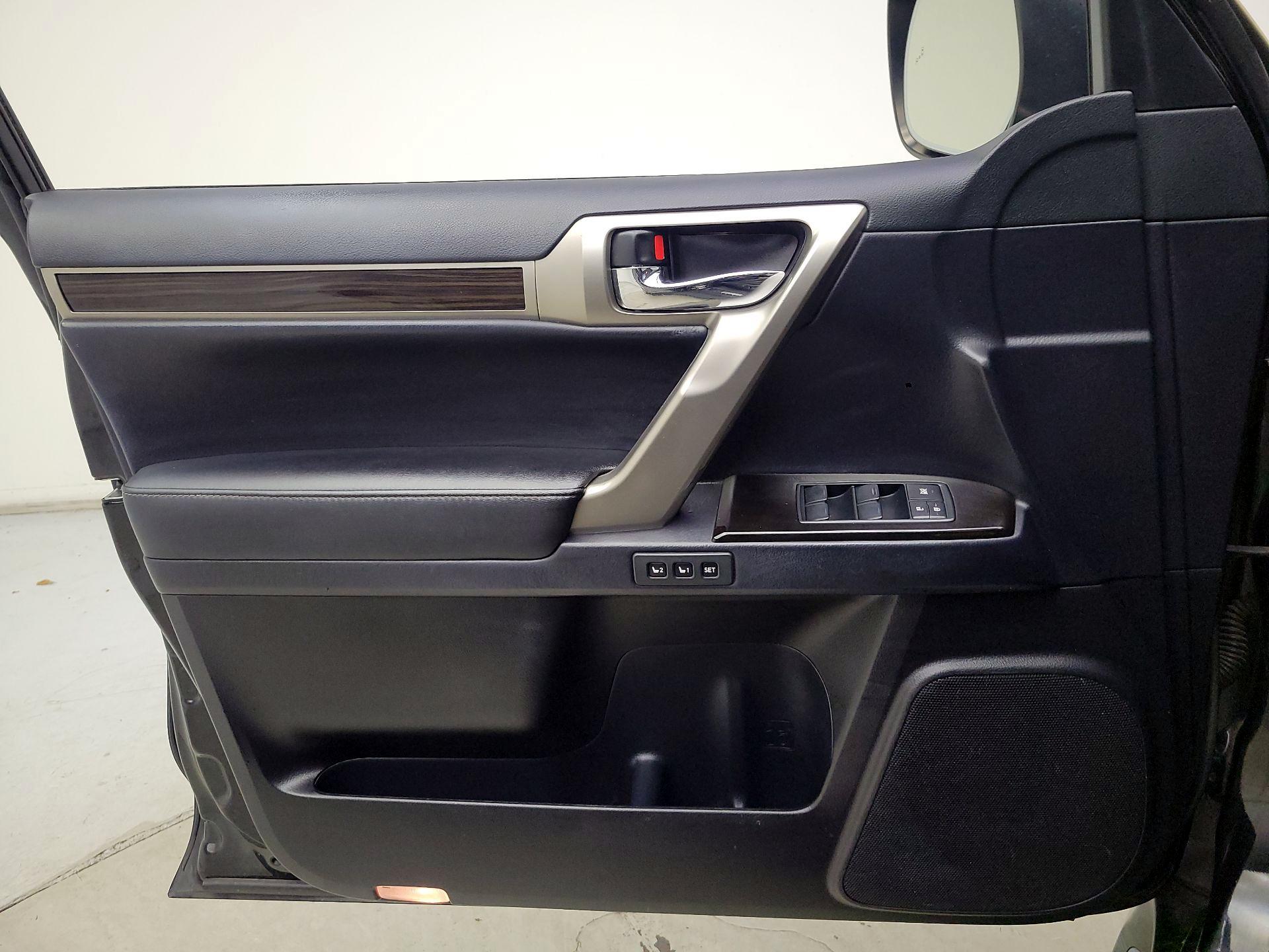 Thumbnail: 2015 Lexus GX - 12