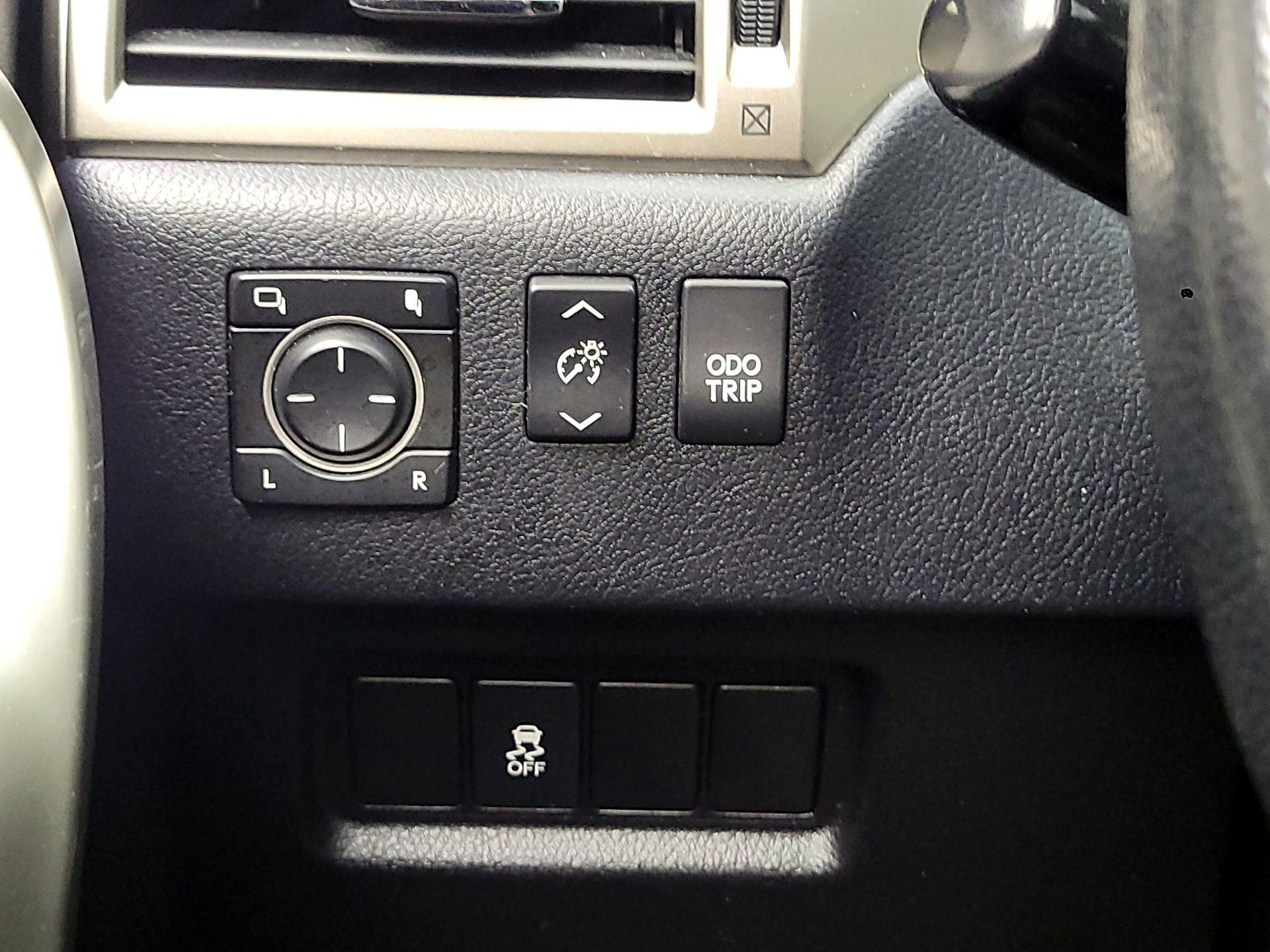 Thumbnail: 2015 Lexus GX - 13