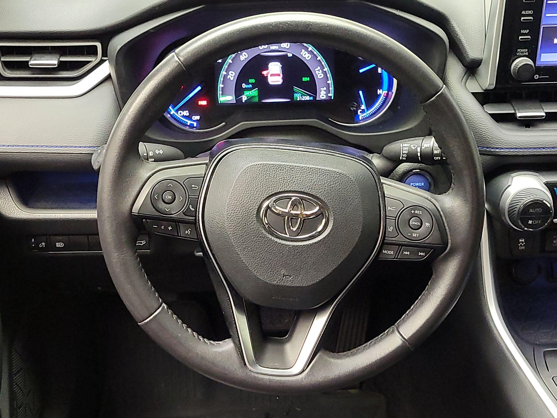 Thumbnail: 2021 Toyota RAV4 - 10