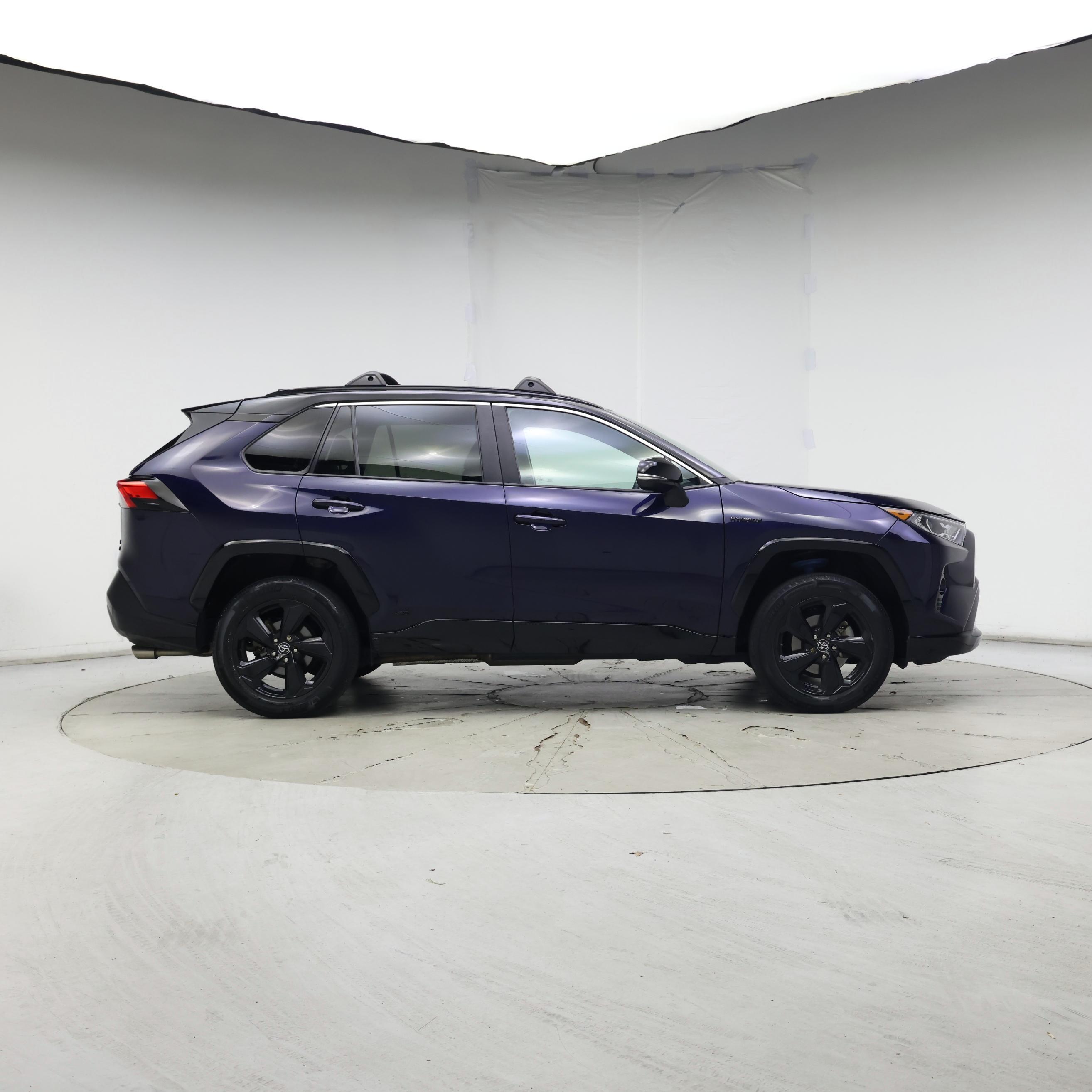 Thumbnail: 2021 Toyota RAV4 - 7