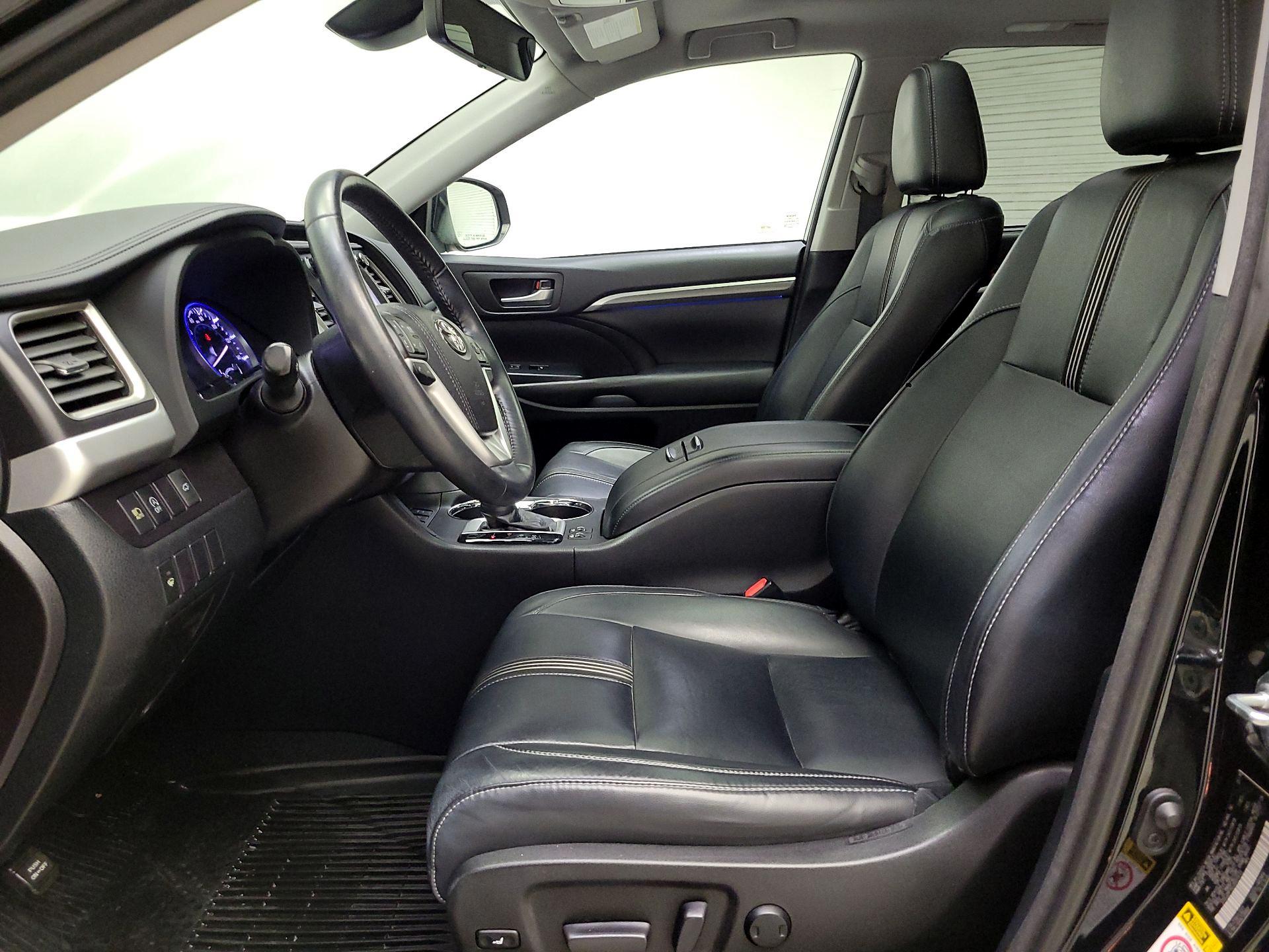 Thumbnail: 2018 Toyota Highlander - 11