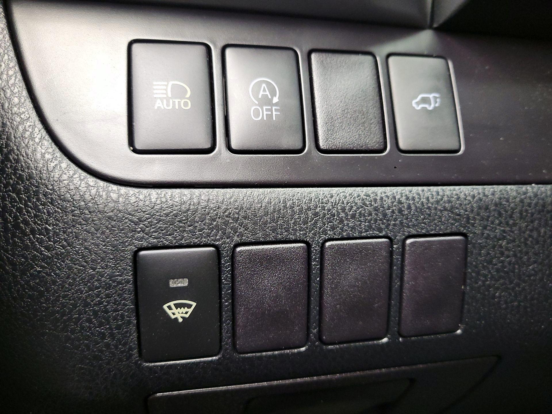 Thumbnail: 2018 Toyota Highlander - 13