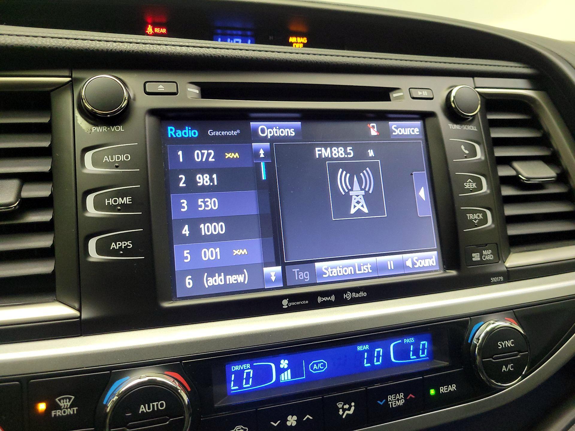 Thumbnail: 2018 Toyota Highlander - 16
