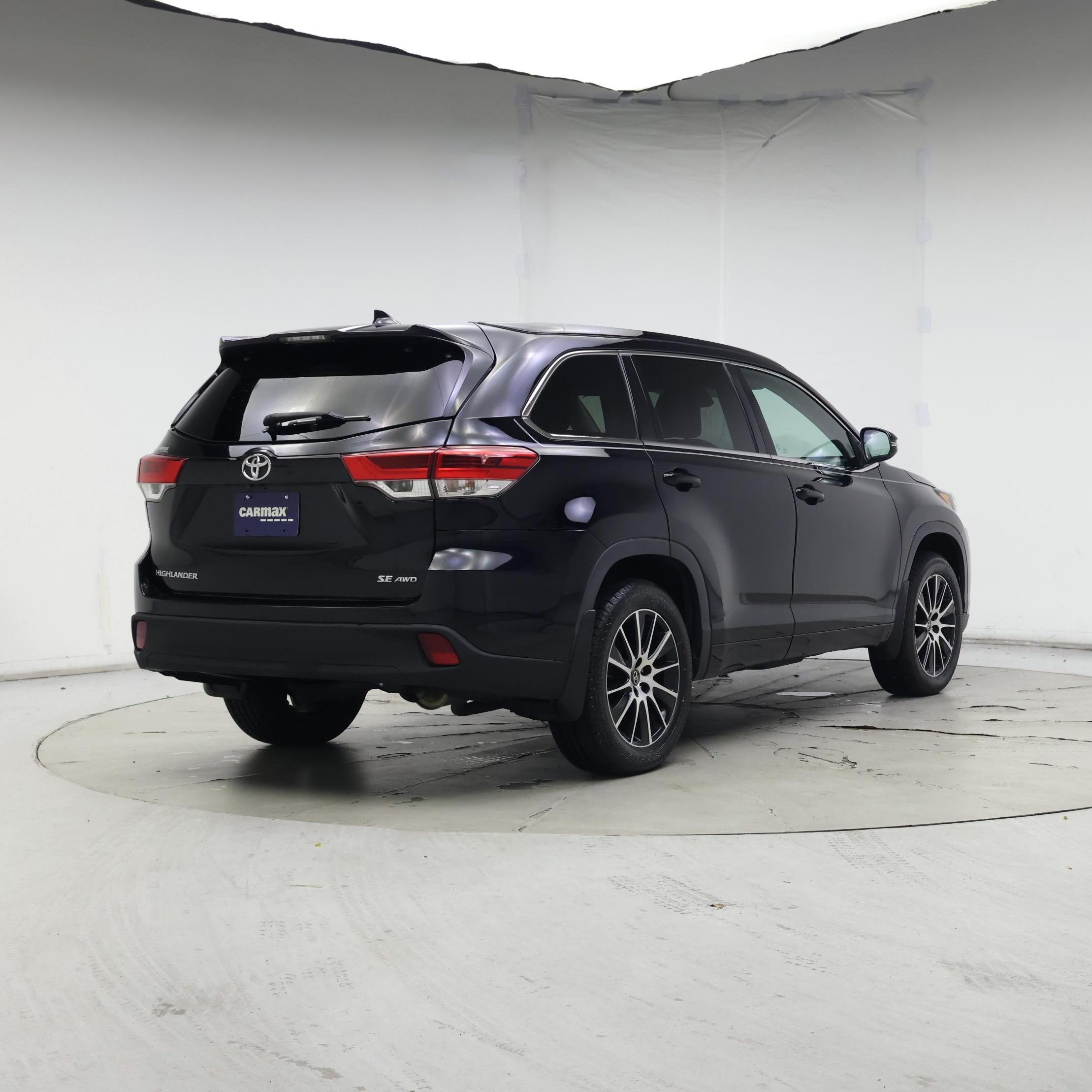 Thumbnail: 2018 Toyota Highlander - 8