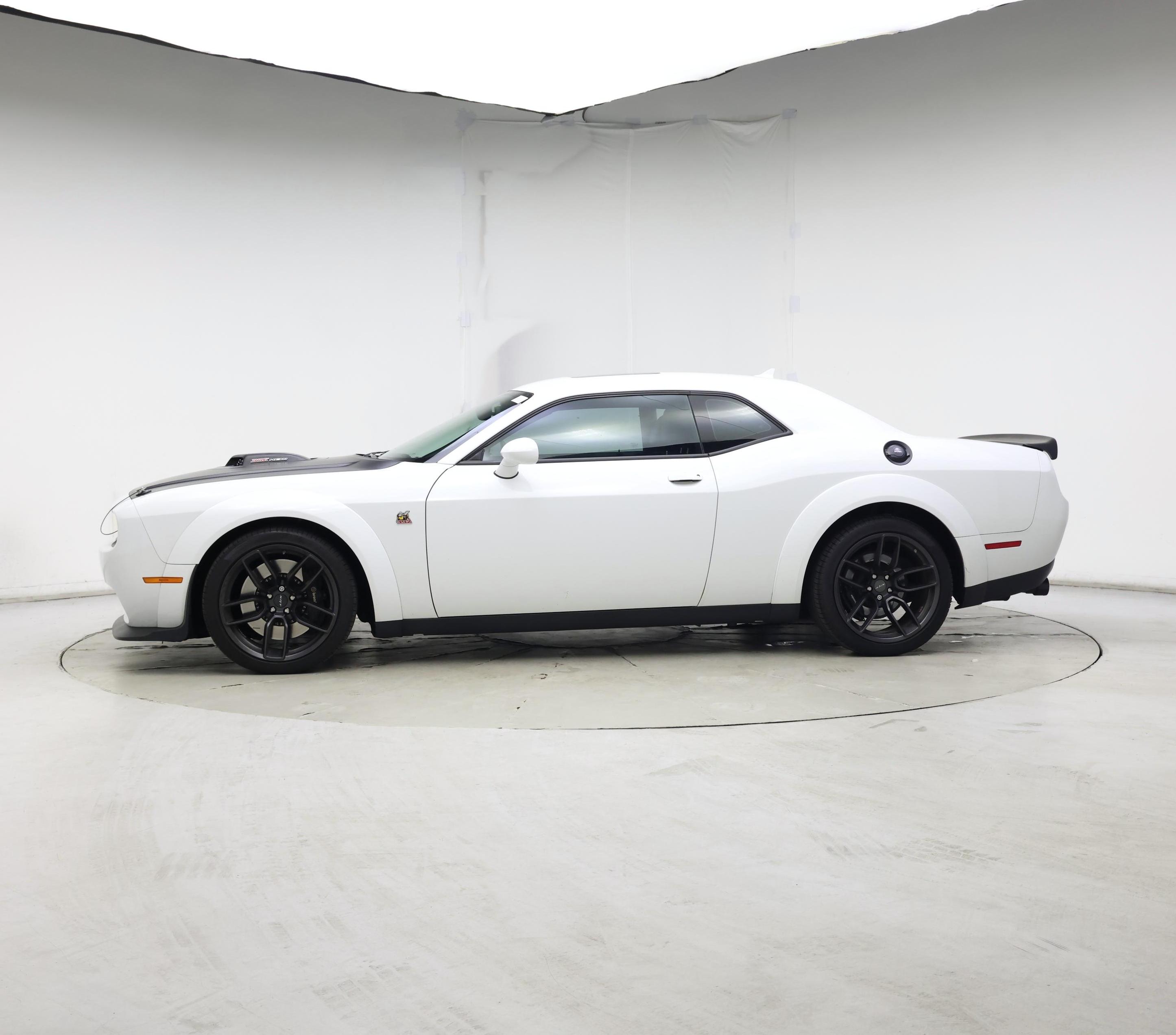 Thumbnail: 2020 Dodge Challenger - 3