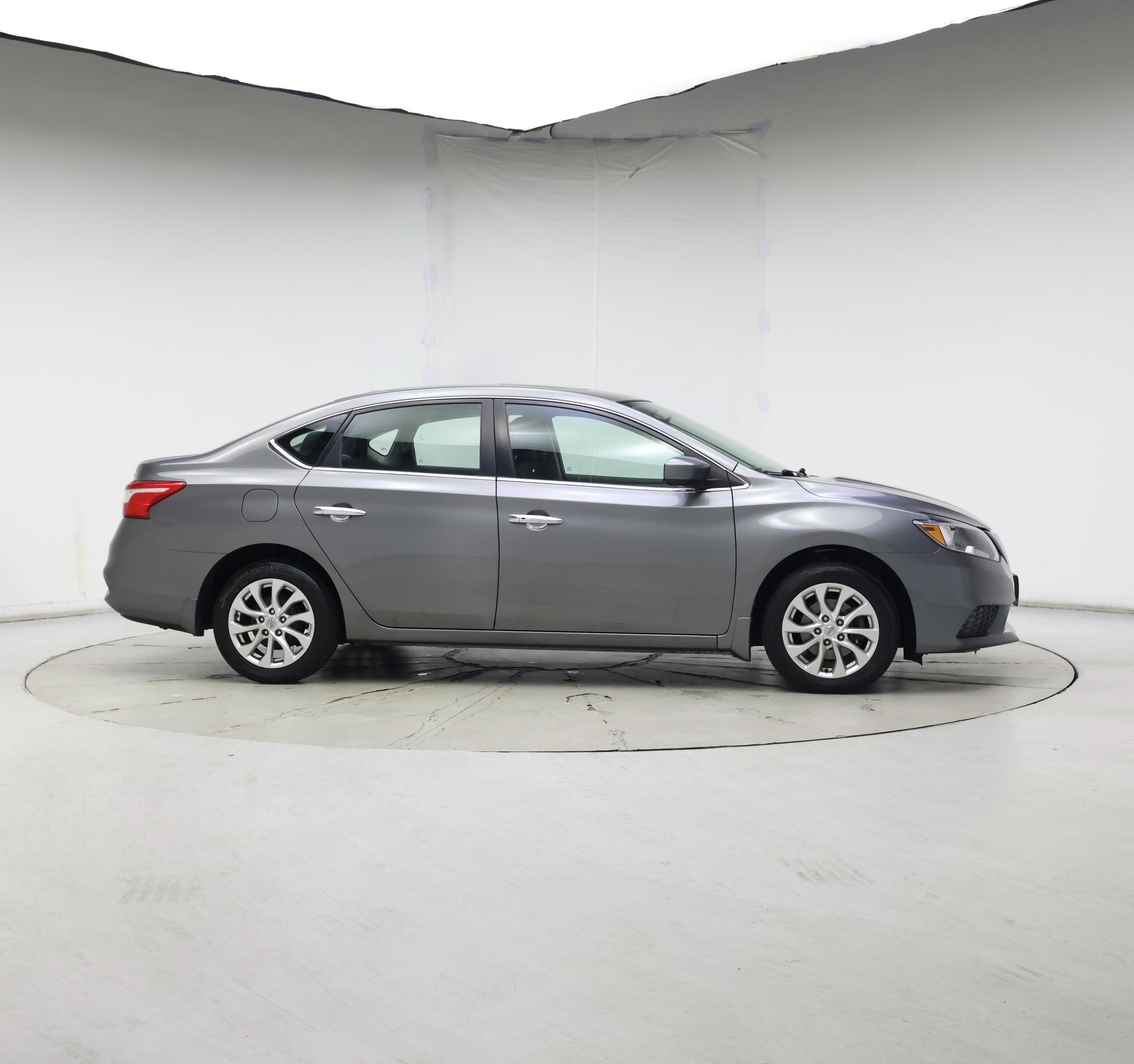 Thumbnail: 2016 Nissan Sentra - 7