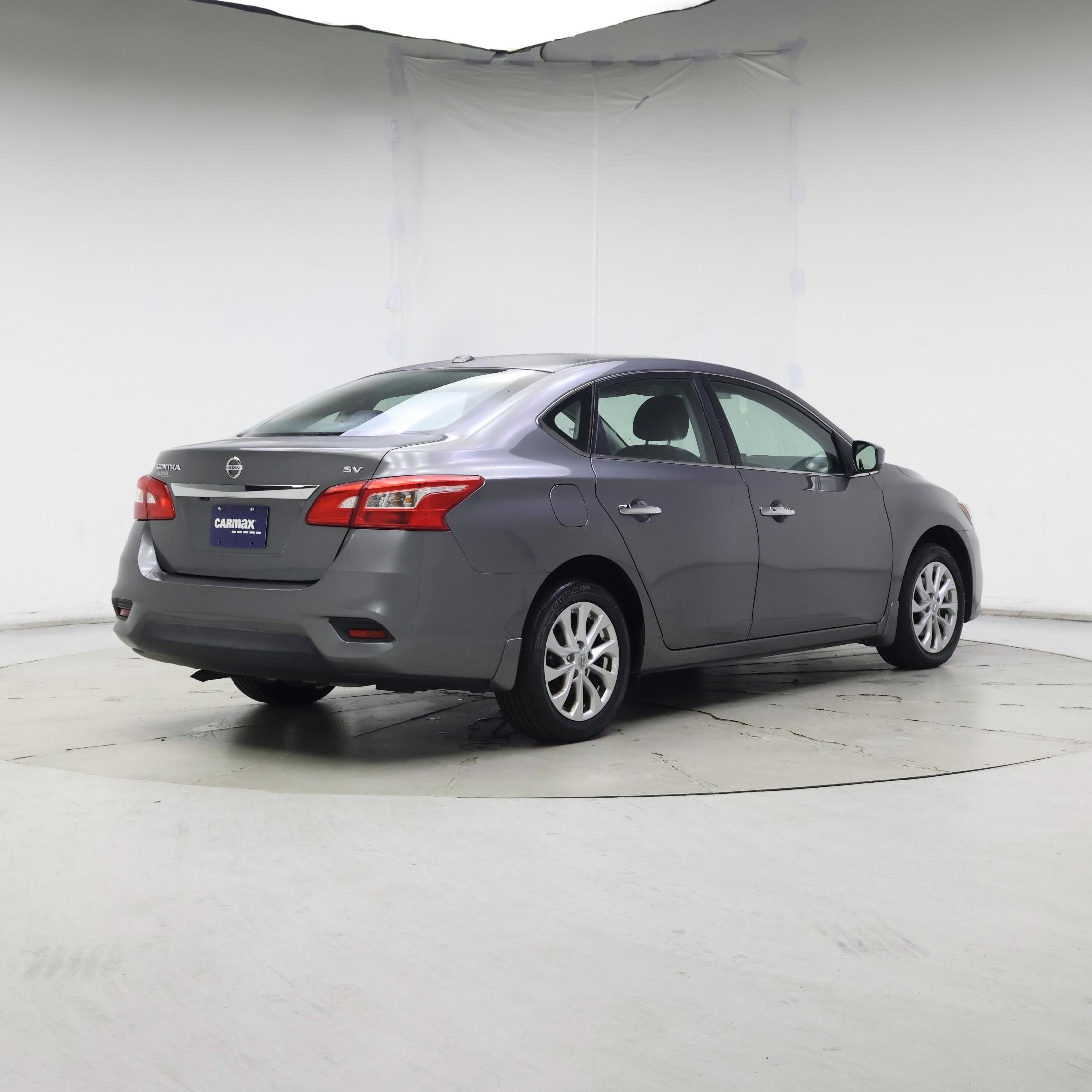 Thumbnail: 2016 Nissan Sentra - 8