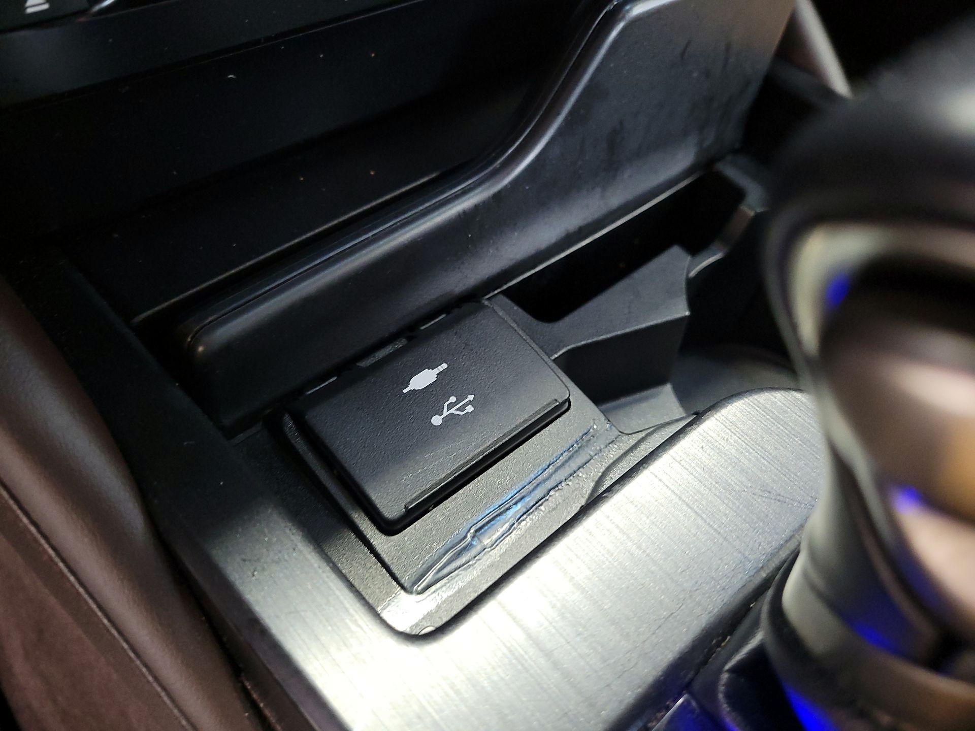 Thumbnail: 2021 Lexus ES - 18
