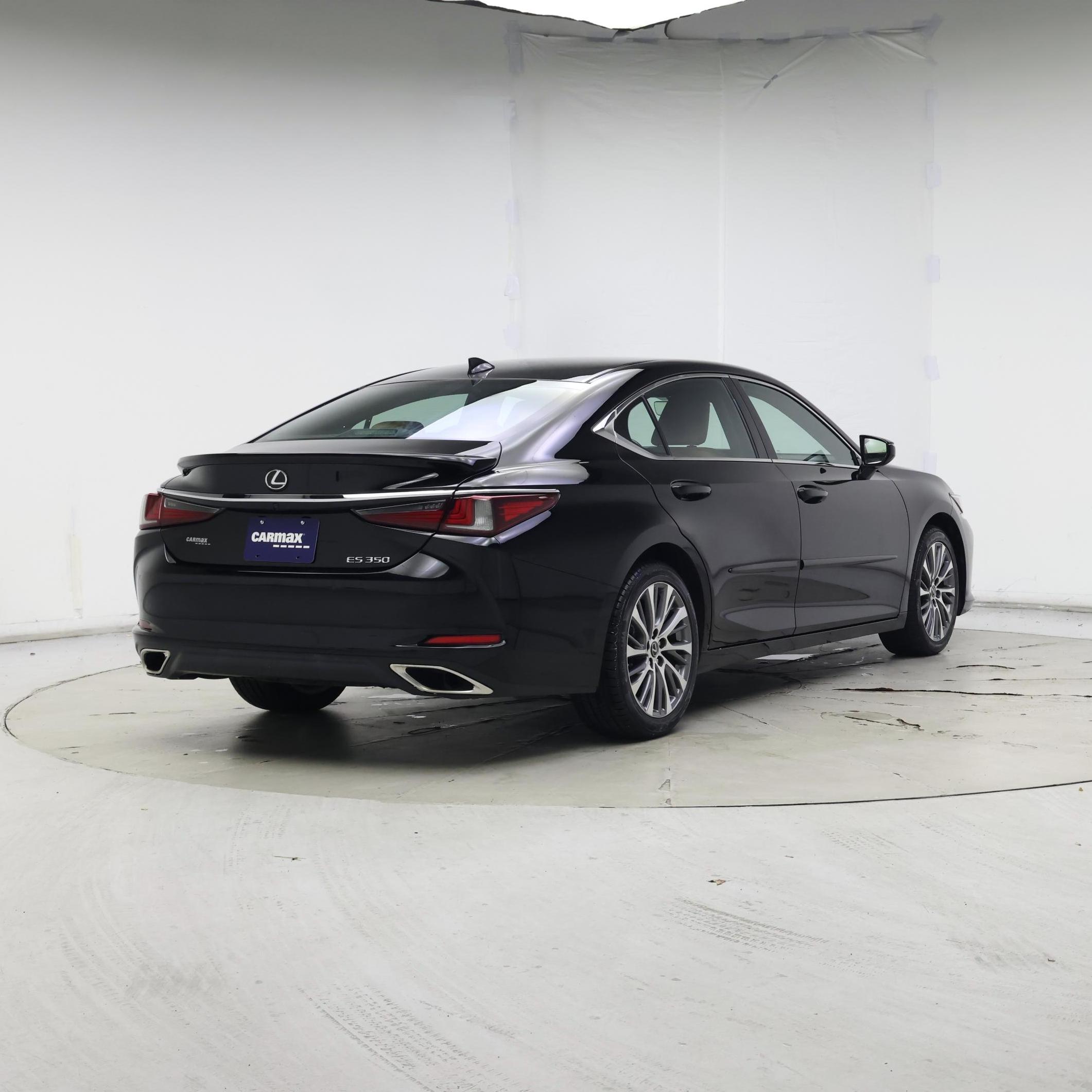 Thumbnail: 2021 Lexus ES - 8