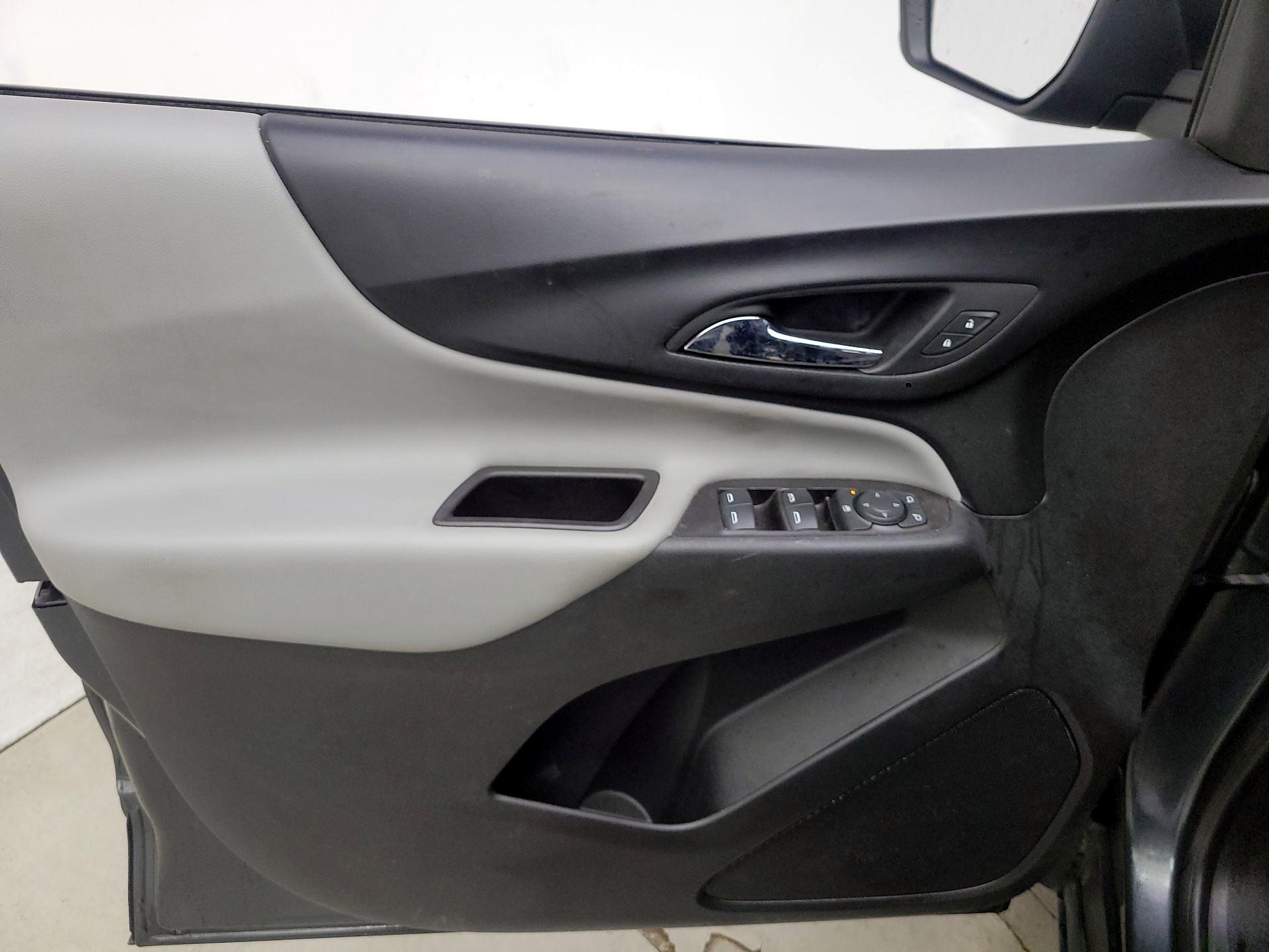 Thumbnail: 2020 Chevrolet Equinox - 12