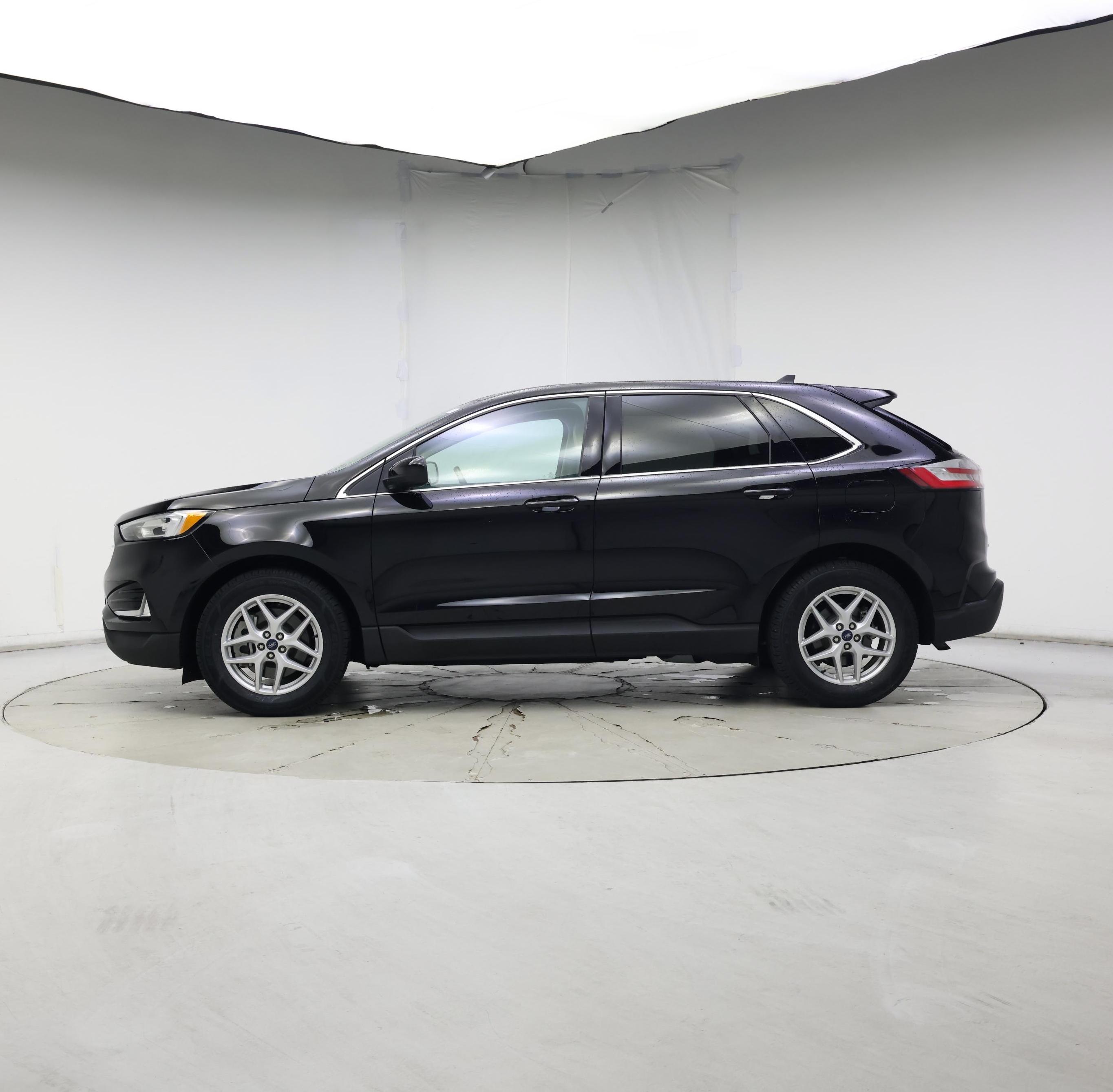 Thumbnail: 2021 Ford Edge - 3